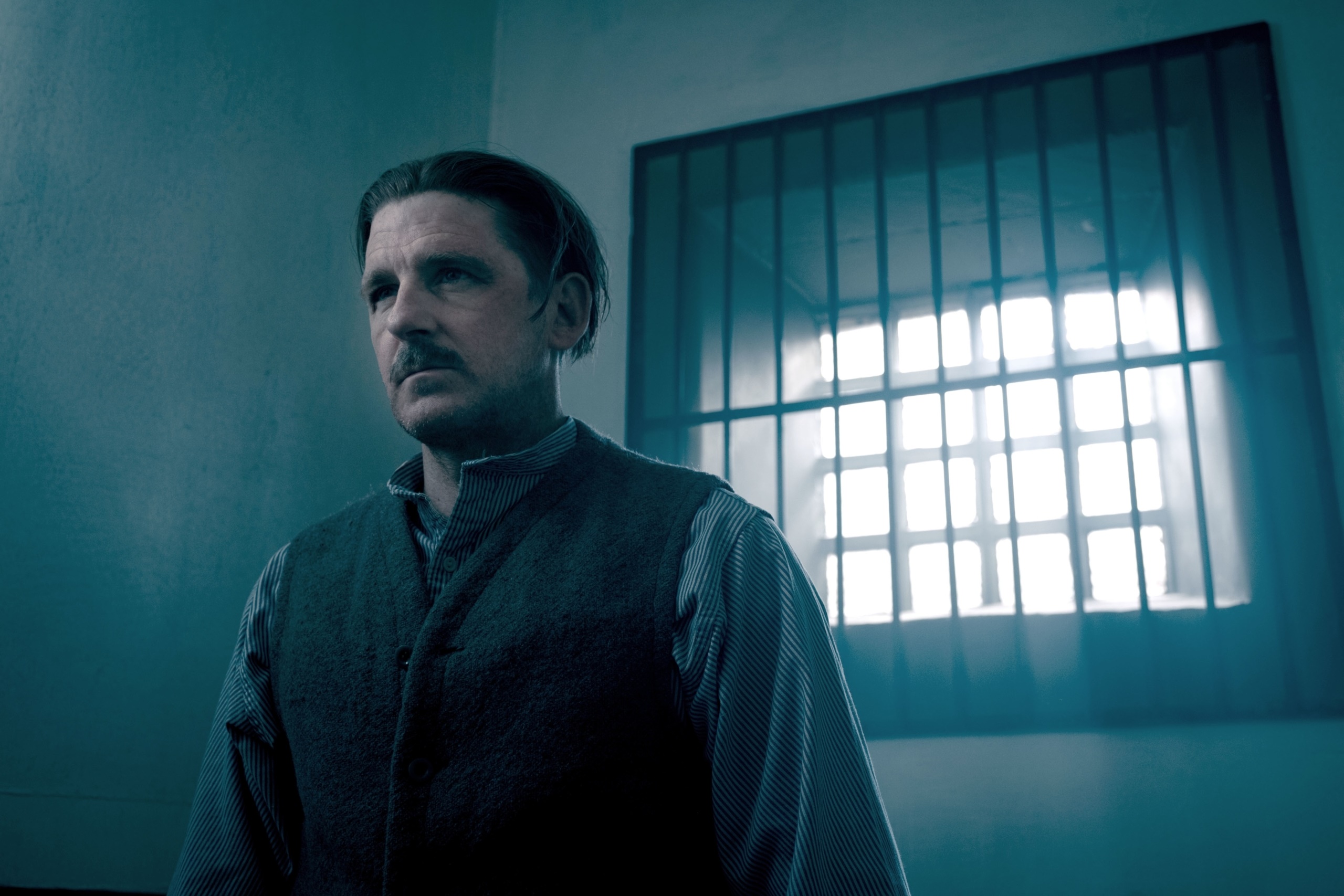 Man in a prison cell from Peaky Blinders HD Wallpaper