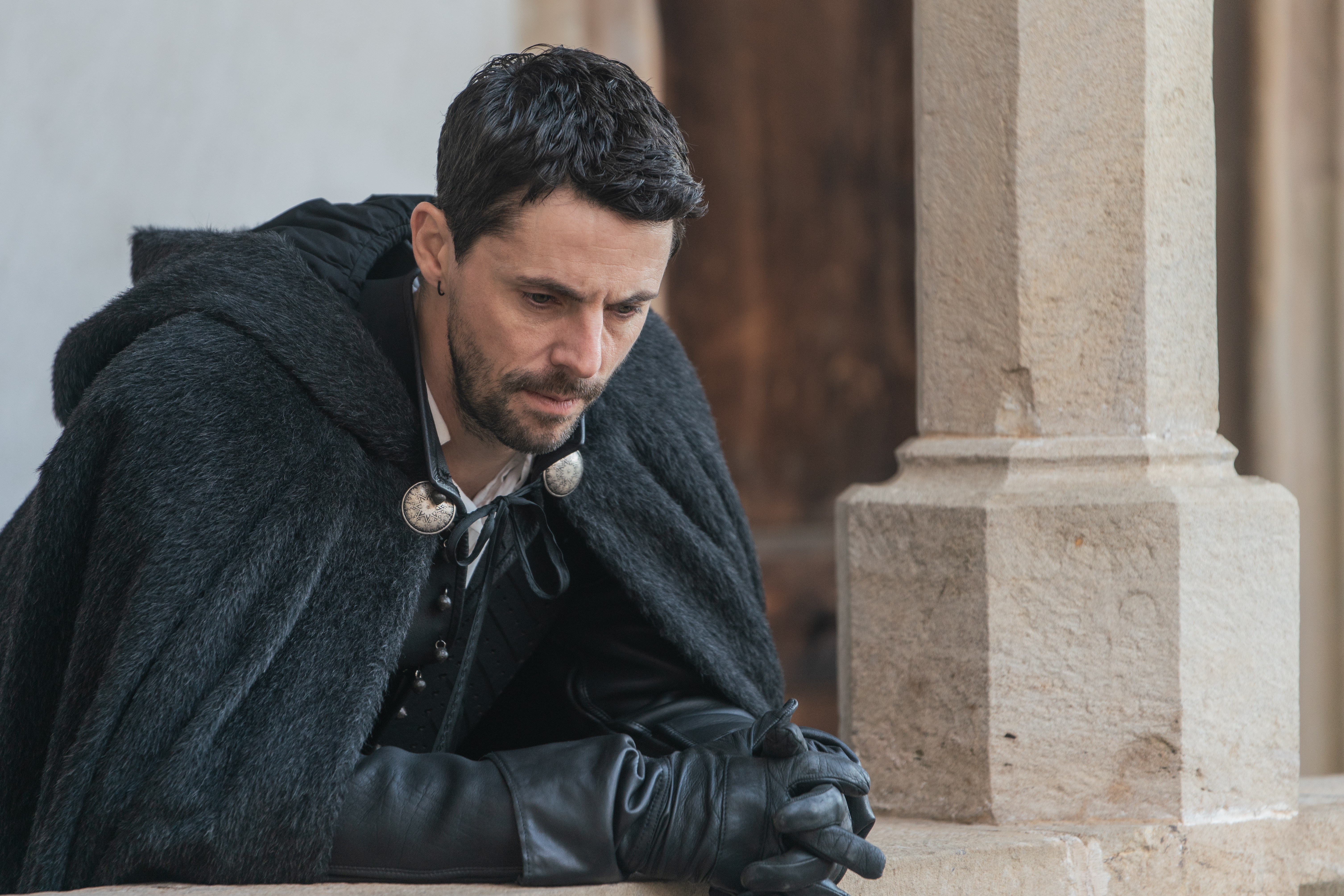 Matthew Goode from A Discovery Of Witches 4K HD Wallpaper