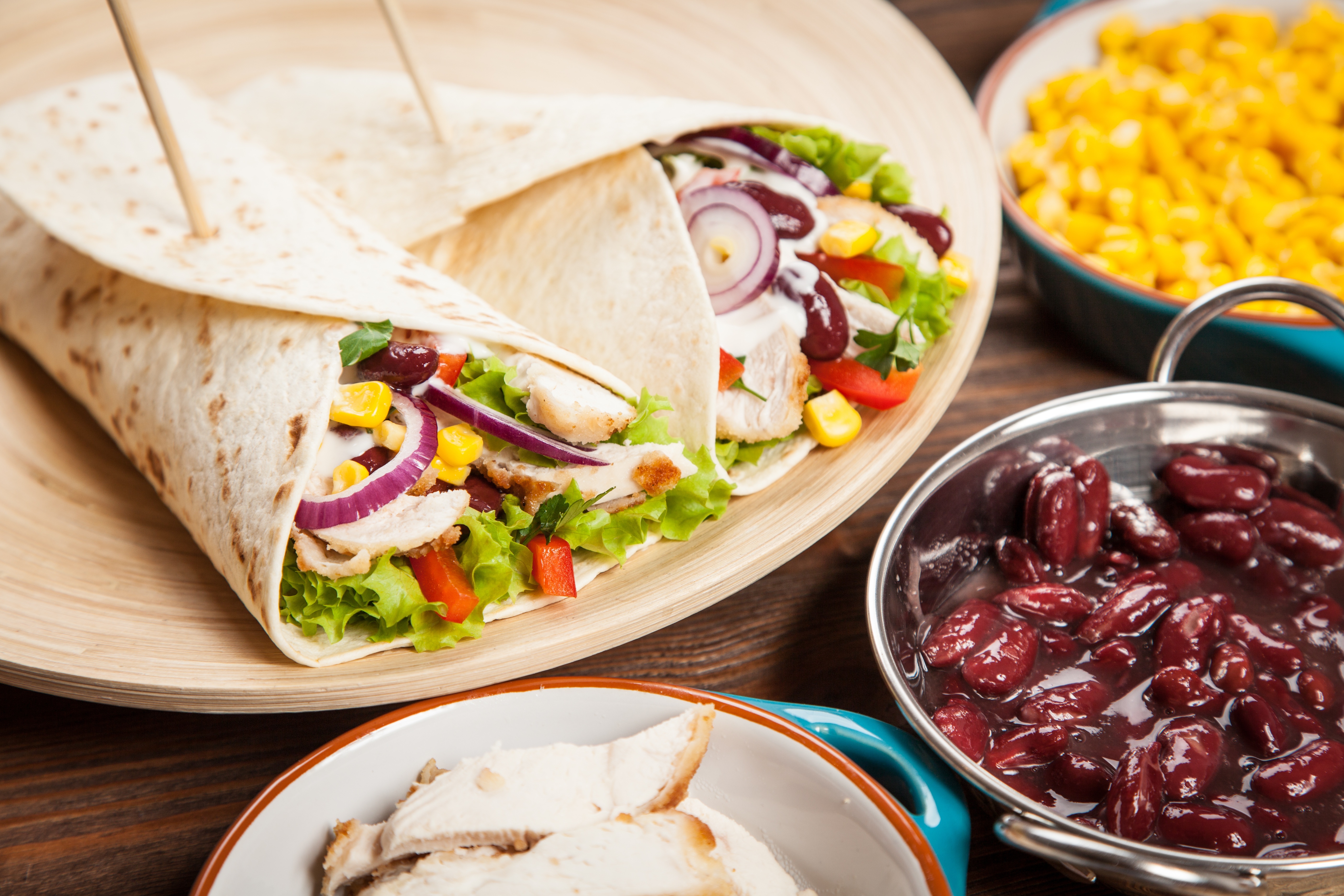 Chicken wraps with beans and corn HD Wallpaper