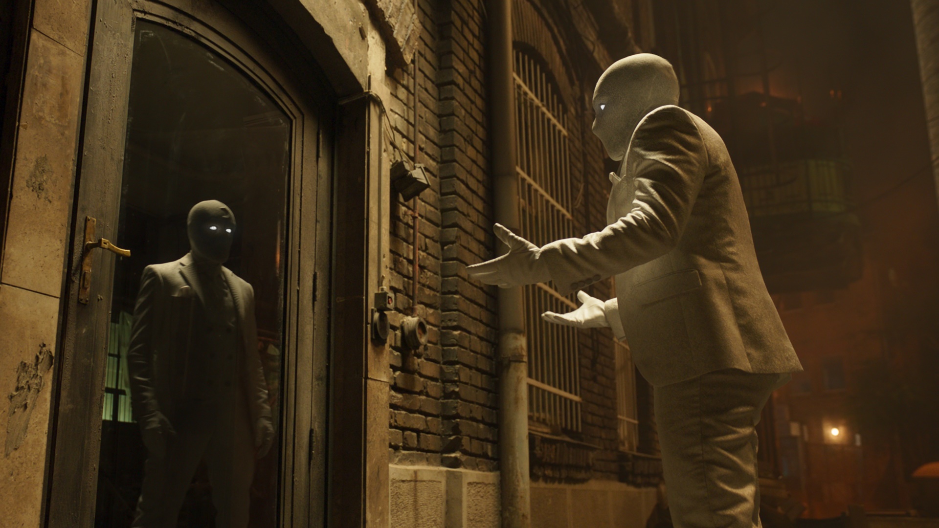 Moon Knight in a suit HD Wallpaper