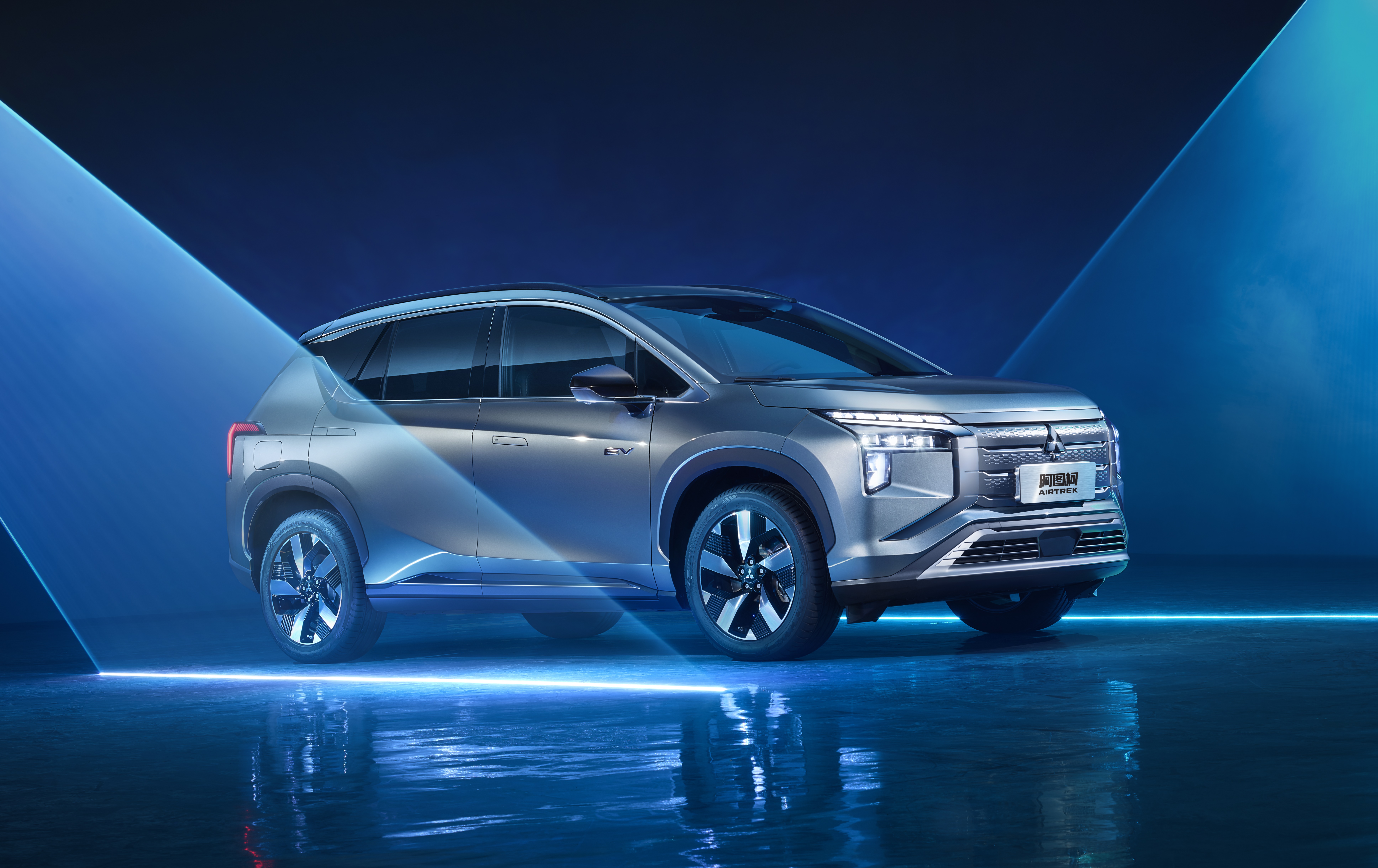 Mitsubishi Airtrek electric SUV HD Wallpaper