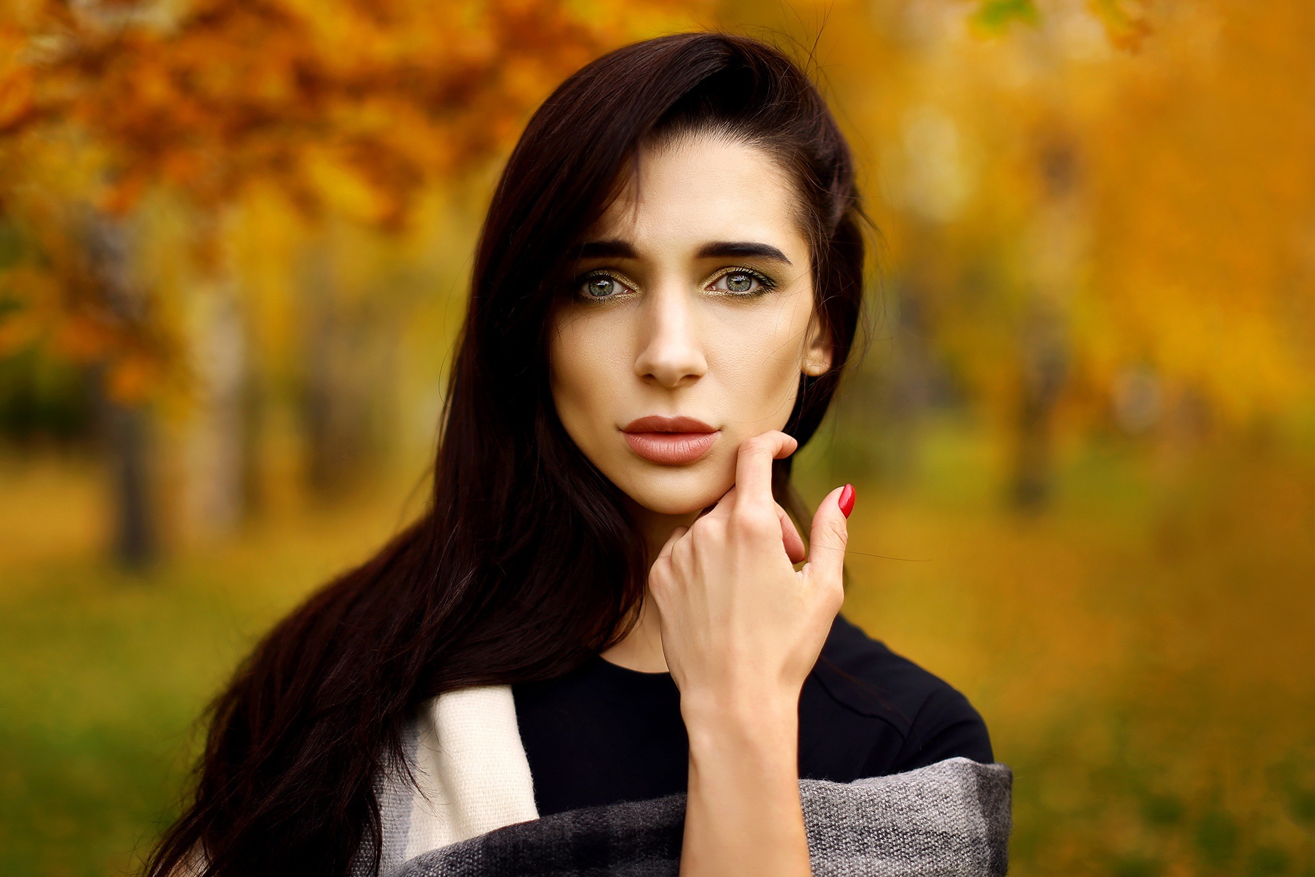 Woman with black hair in autumn park HD Wallpaper