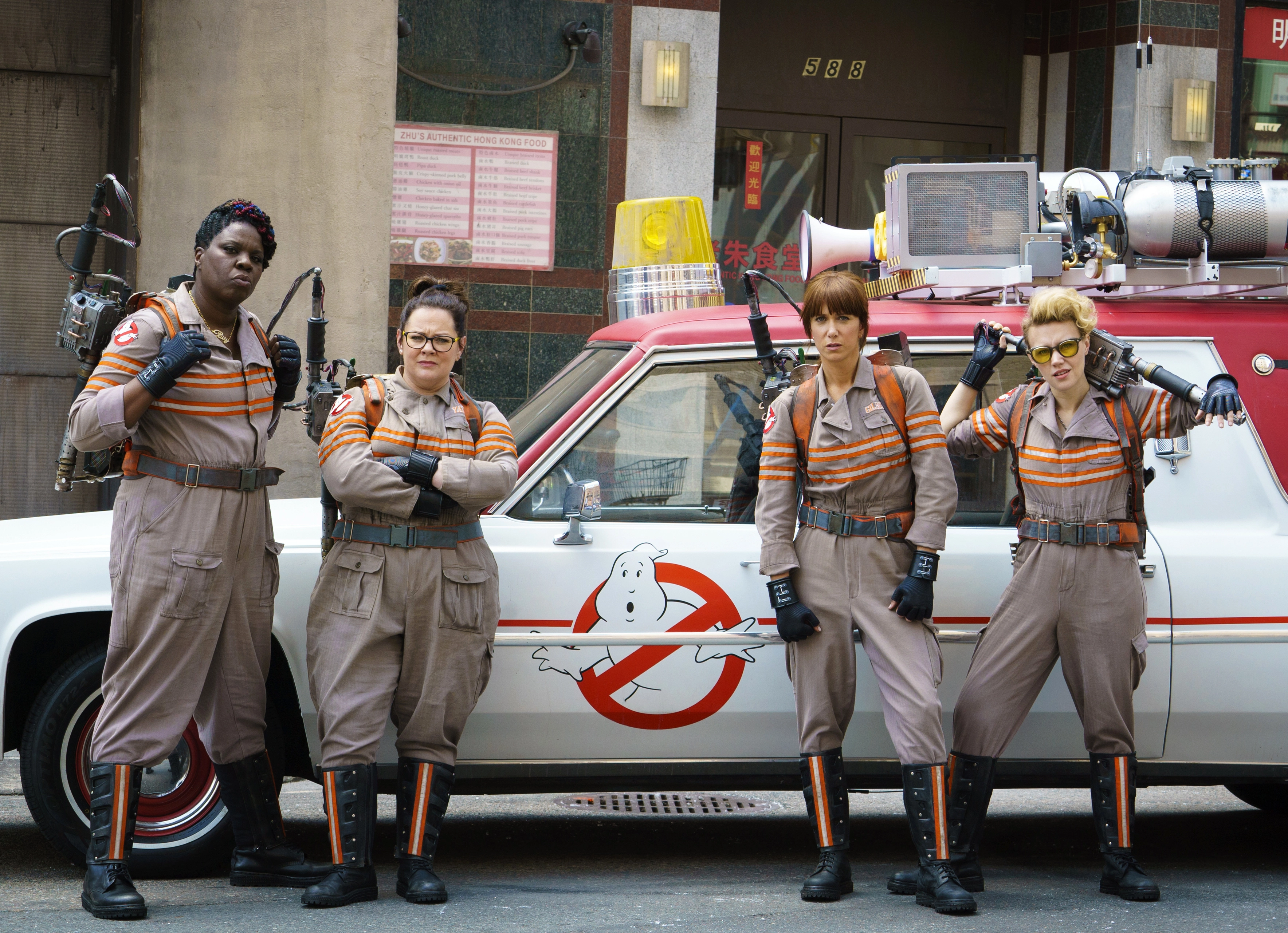Ghostbusters: Leslie Jones, Melissa McCarthy, Kate McKinnon, Kristen Wiig HD Wallpaper