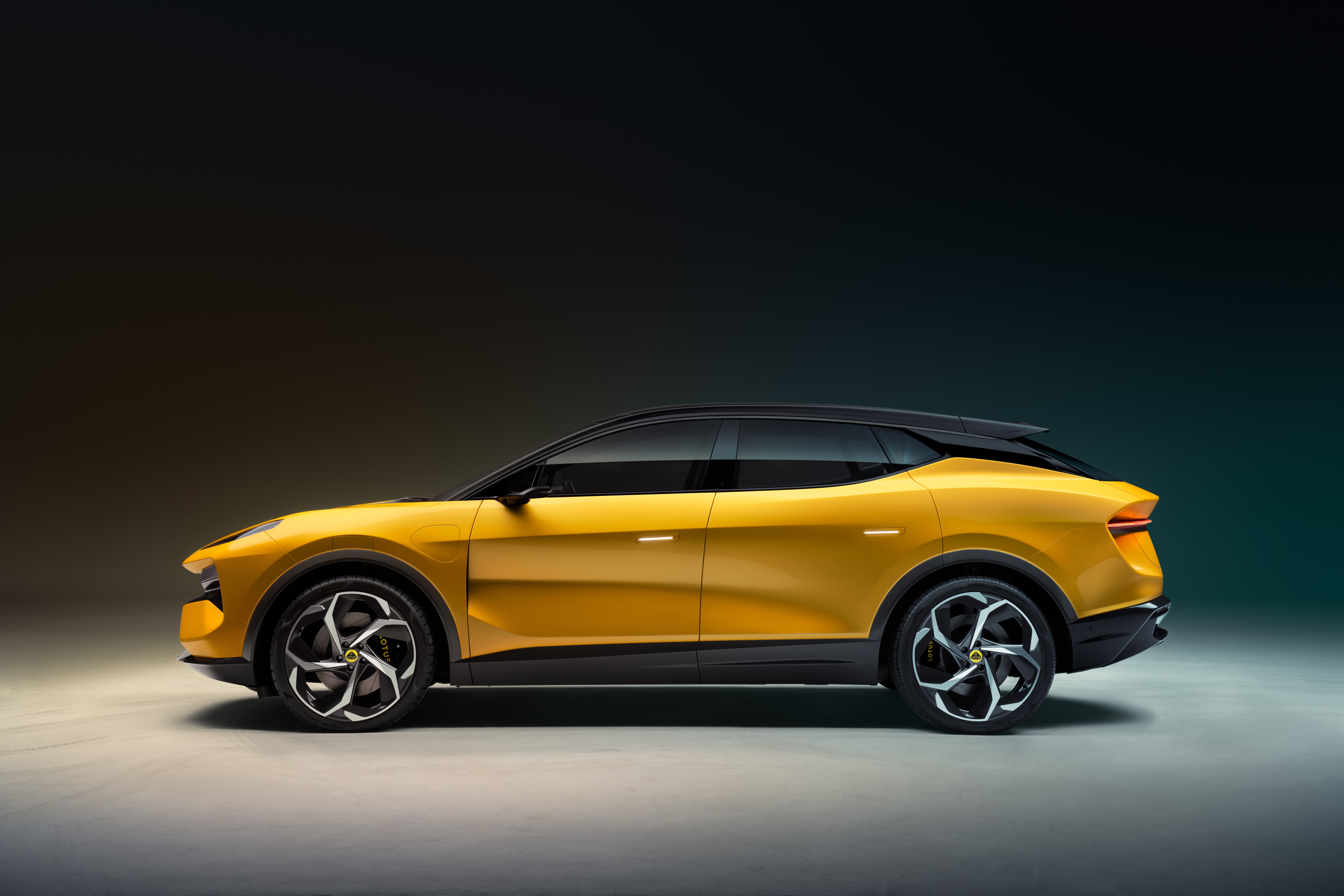 Lotus Eletre electric SUV HD Wallpaper