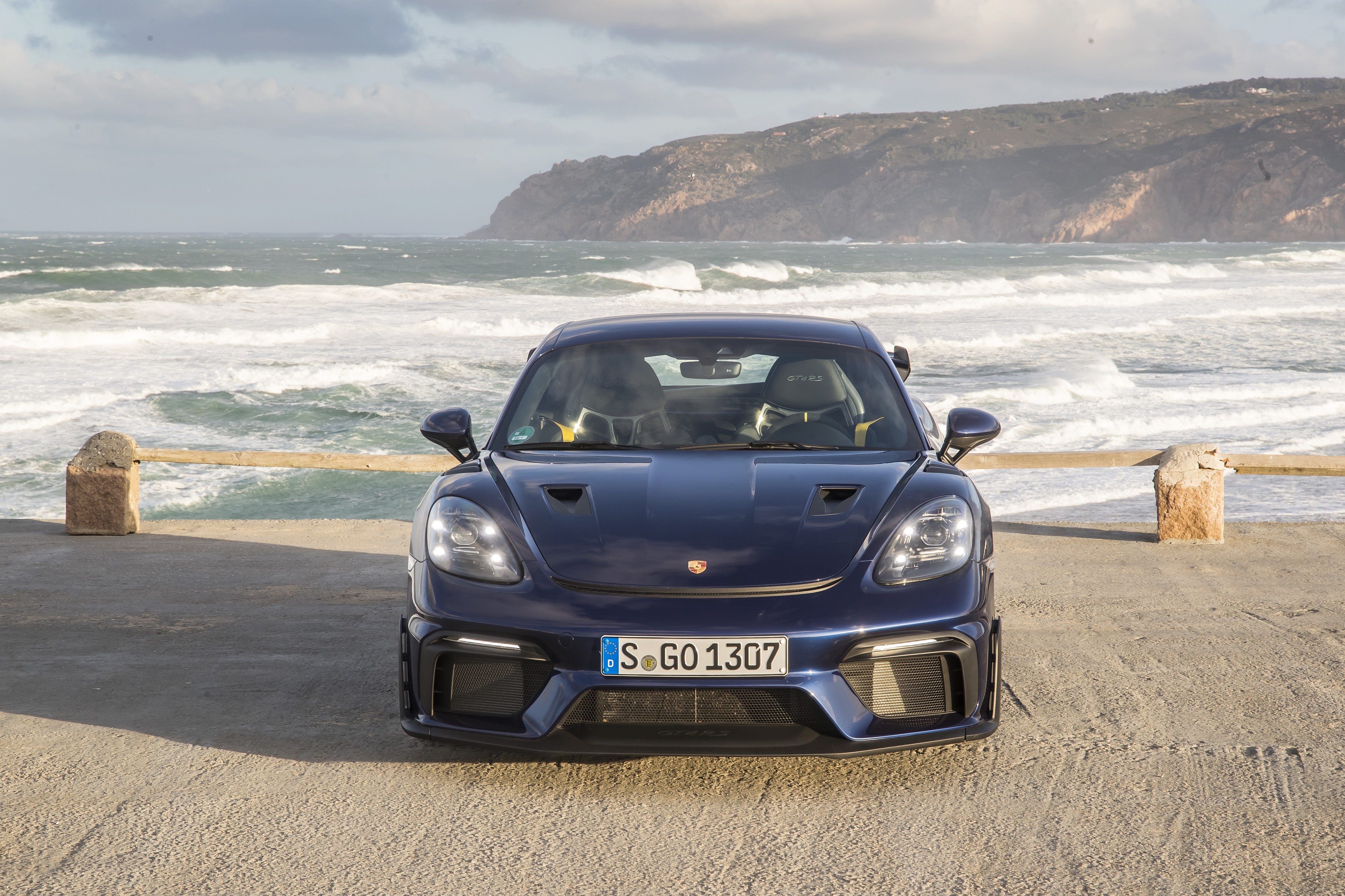 Porsche 718 Cayman GT4 HD Wallpaper