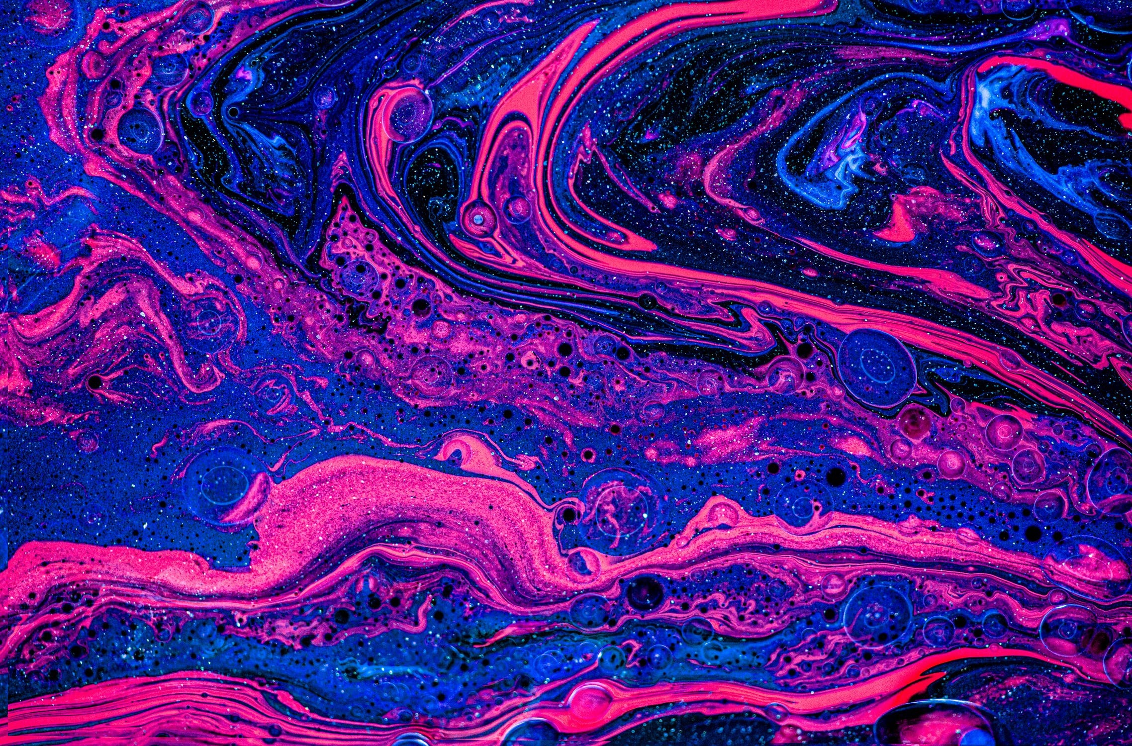 Abstract Liquid Art with Pink and Blue Swirls HD Wallpaper