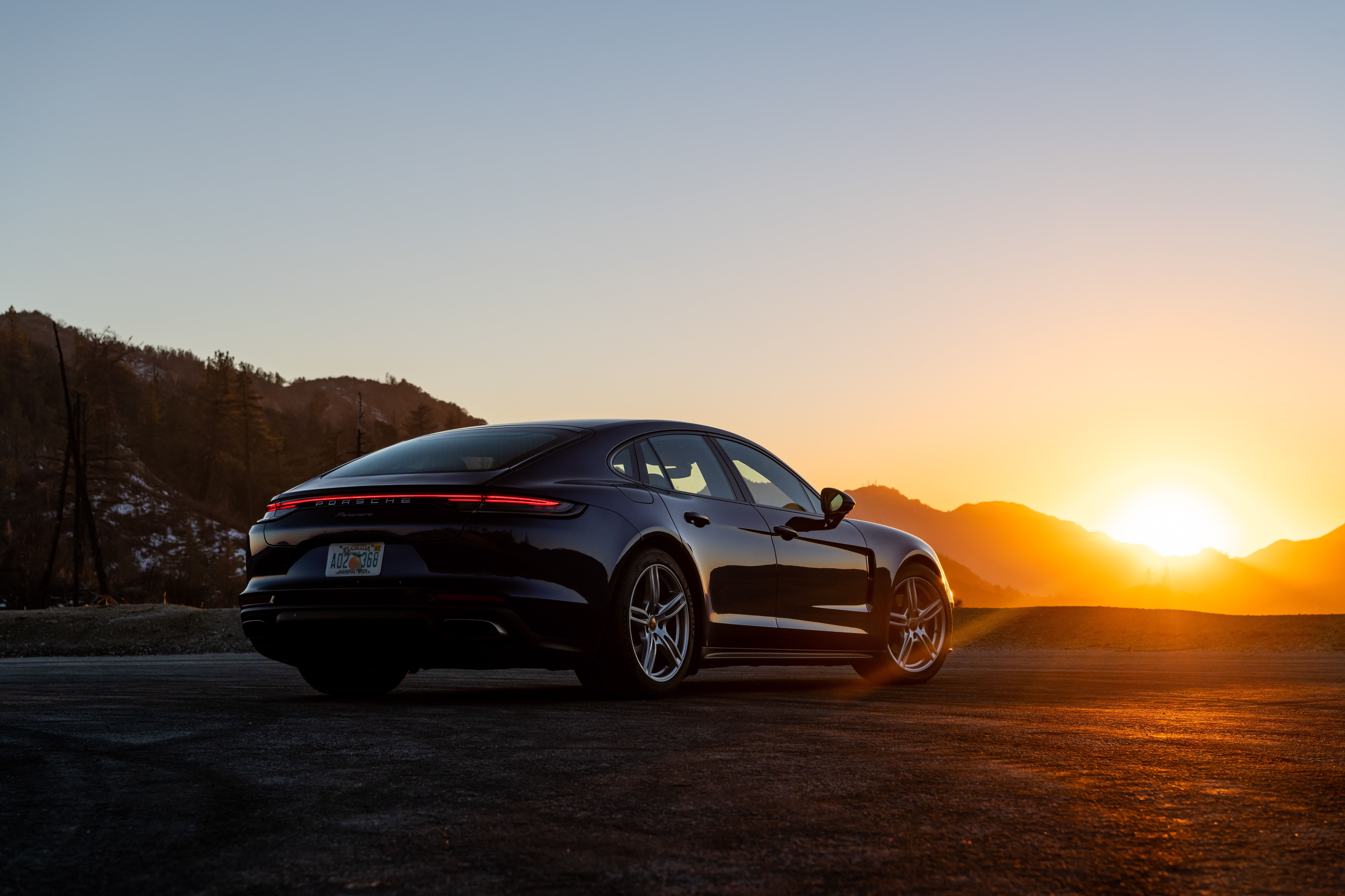 Porsche Panamera at Sunset HD Wallpaper