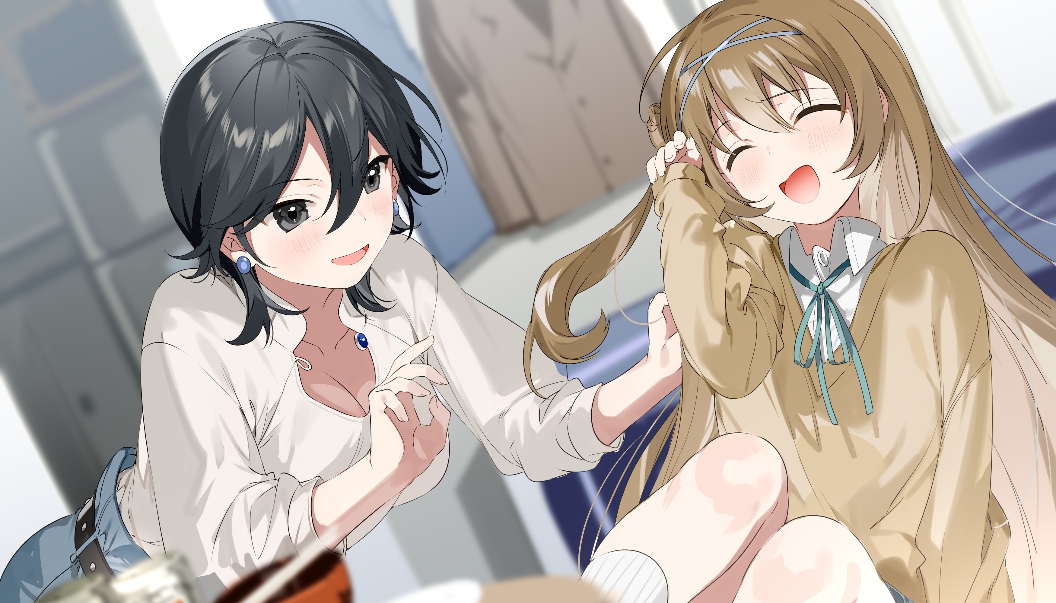 Two friends enjoying time together HD Wallpaper