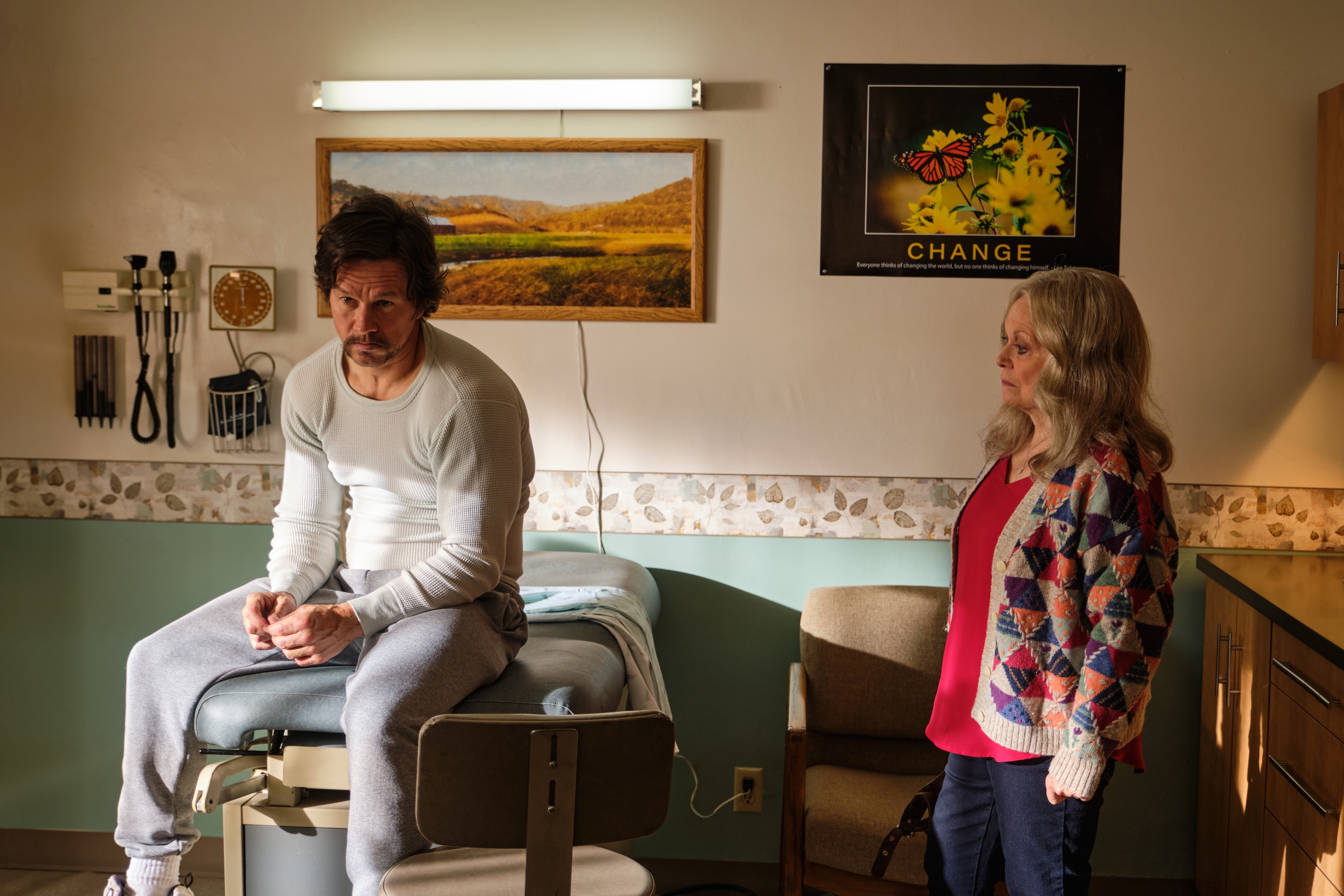 Father Stu 4K with Mark Wahlberg and Jacki Weaver HD Wallpaper