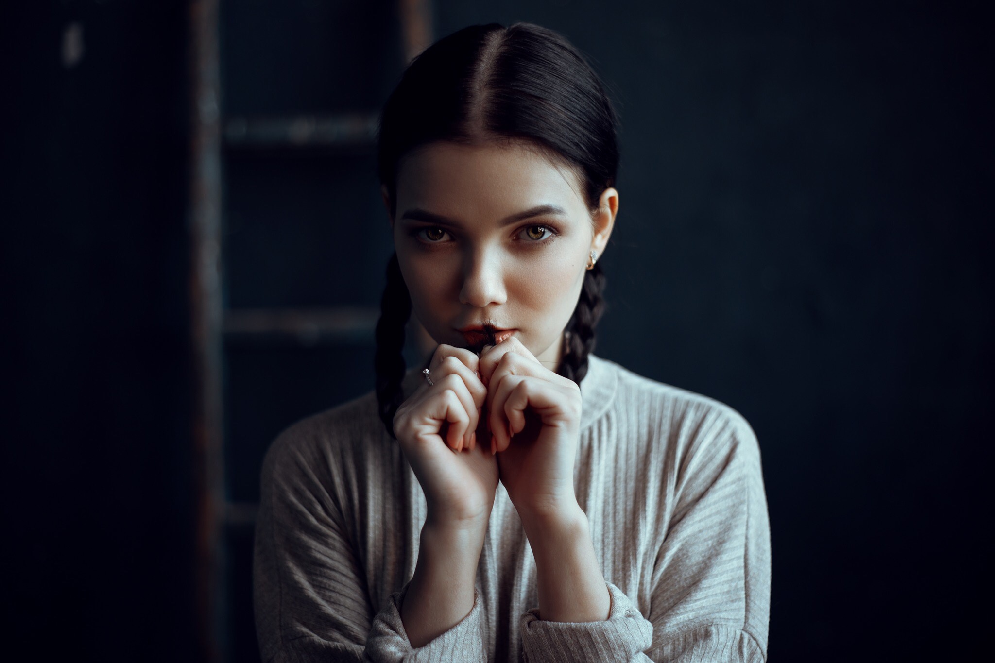 Young woman with braided hair HD Wallpaper