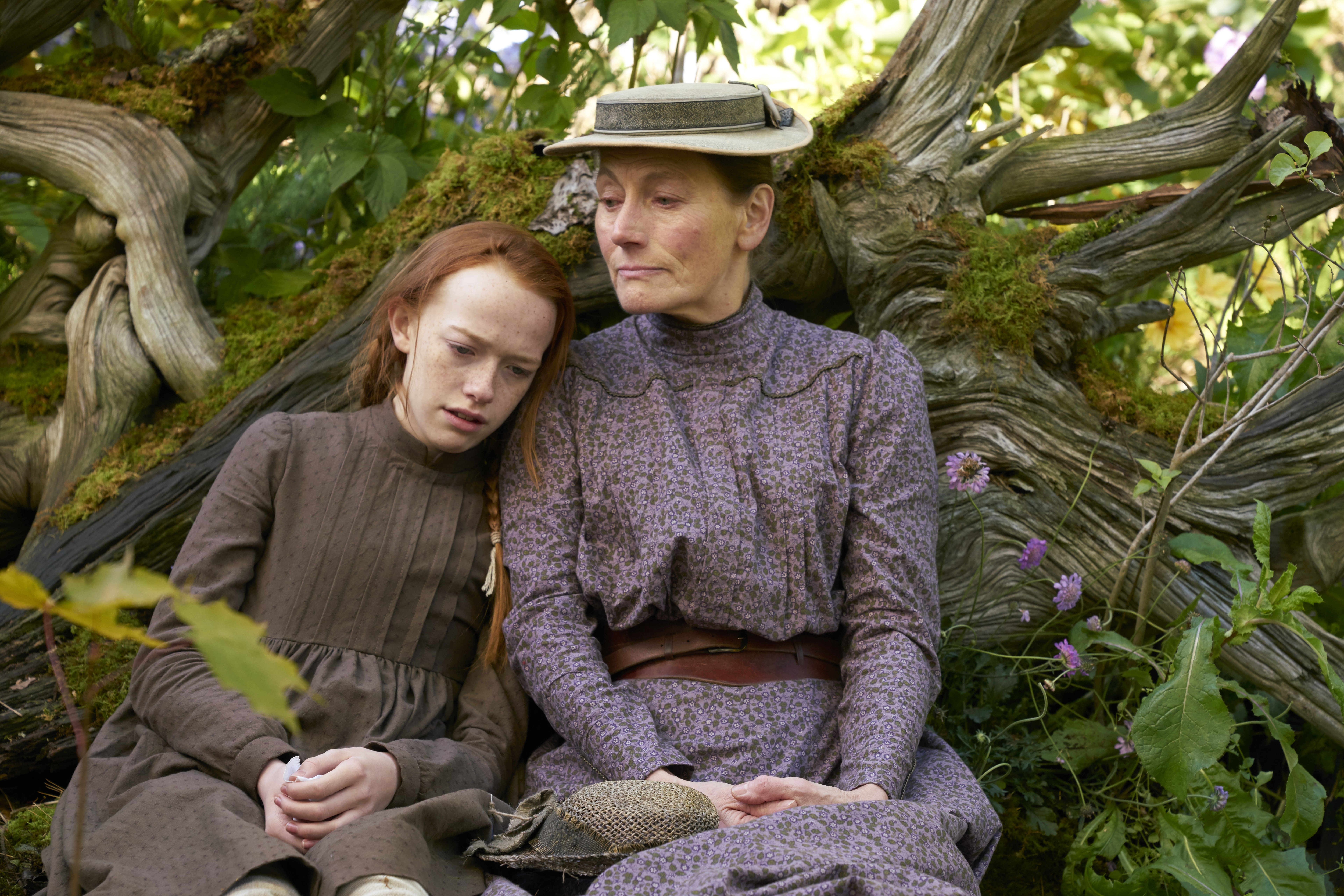 Anne Shirley and Marilla Cuthbert from Anne with an E HD Wallpaper