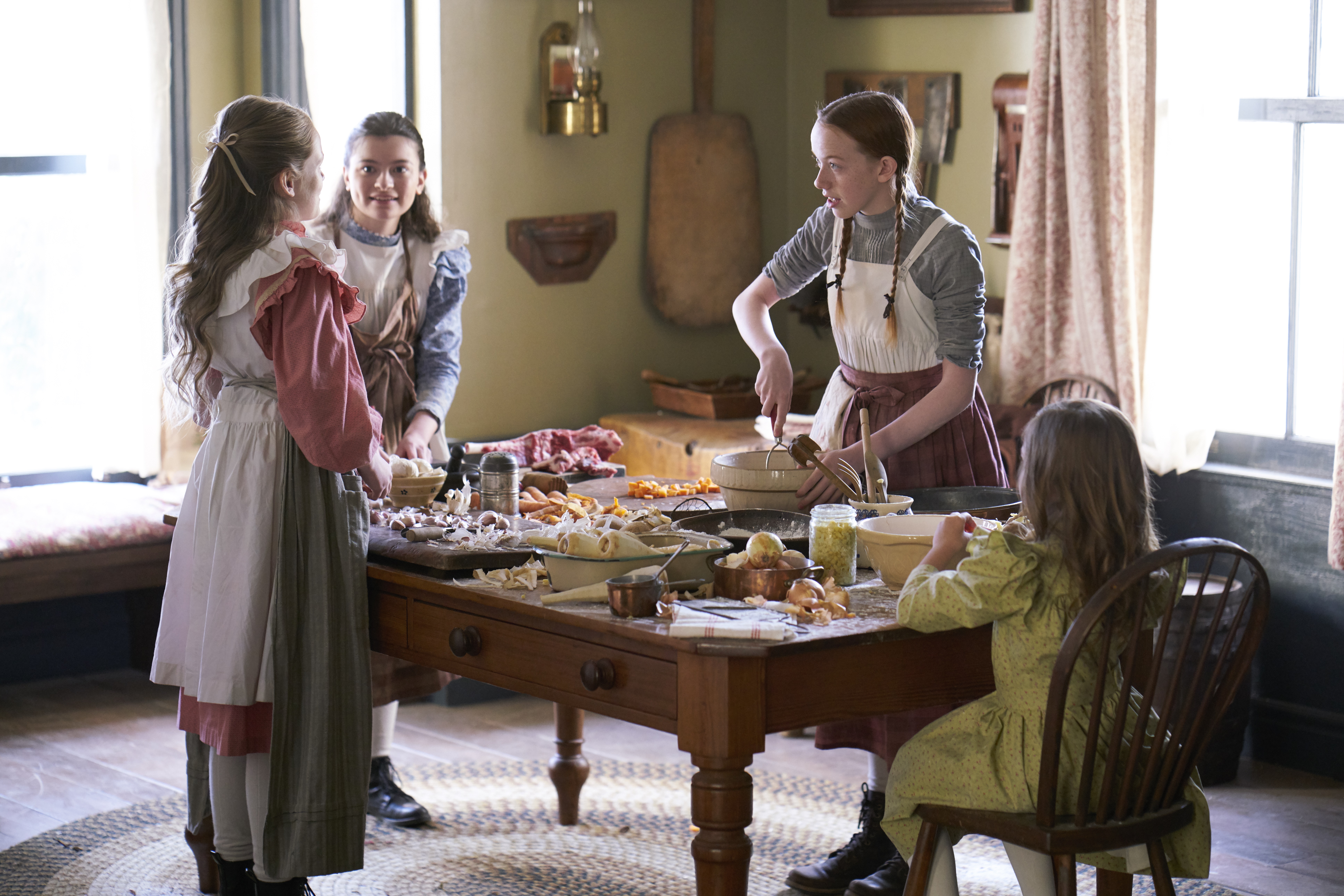 Anne With An E girls preparing food HD Wallpaper