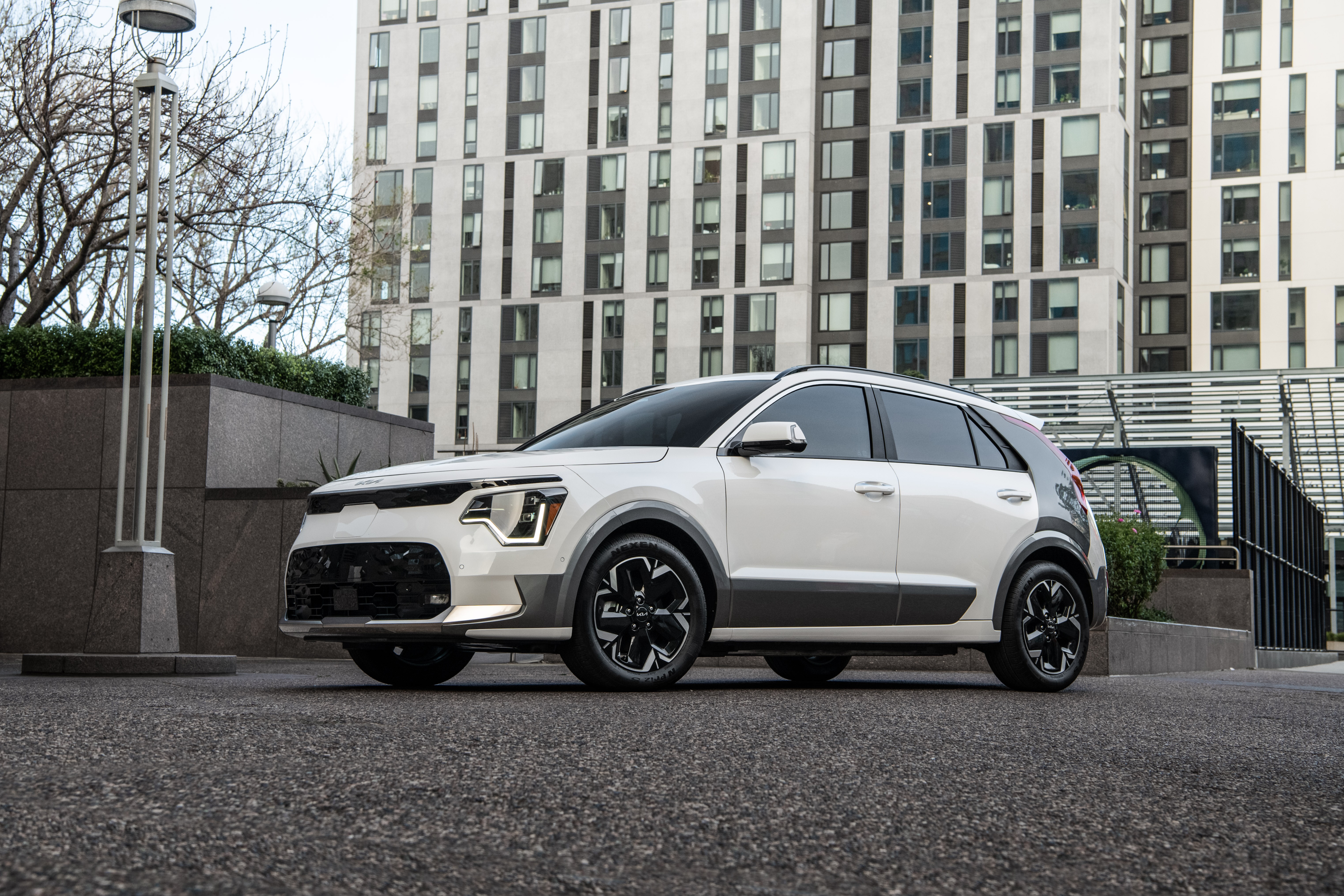 White Kia Niro 4K HD Wallpaper