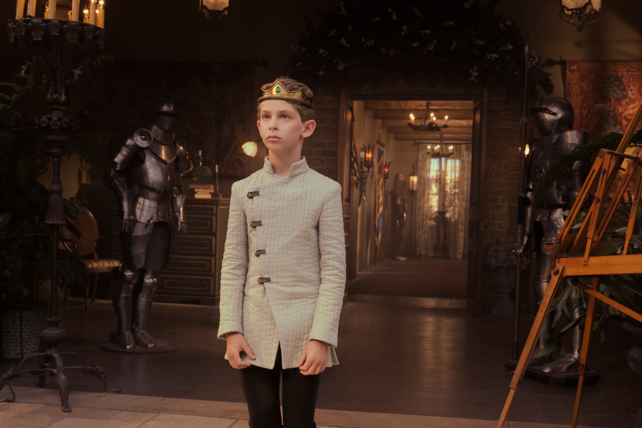 Boy wearing a crown in a castle HD Wallpaper