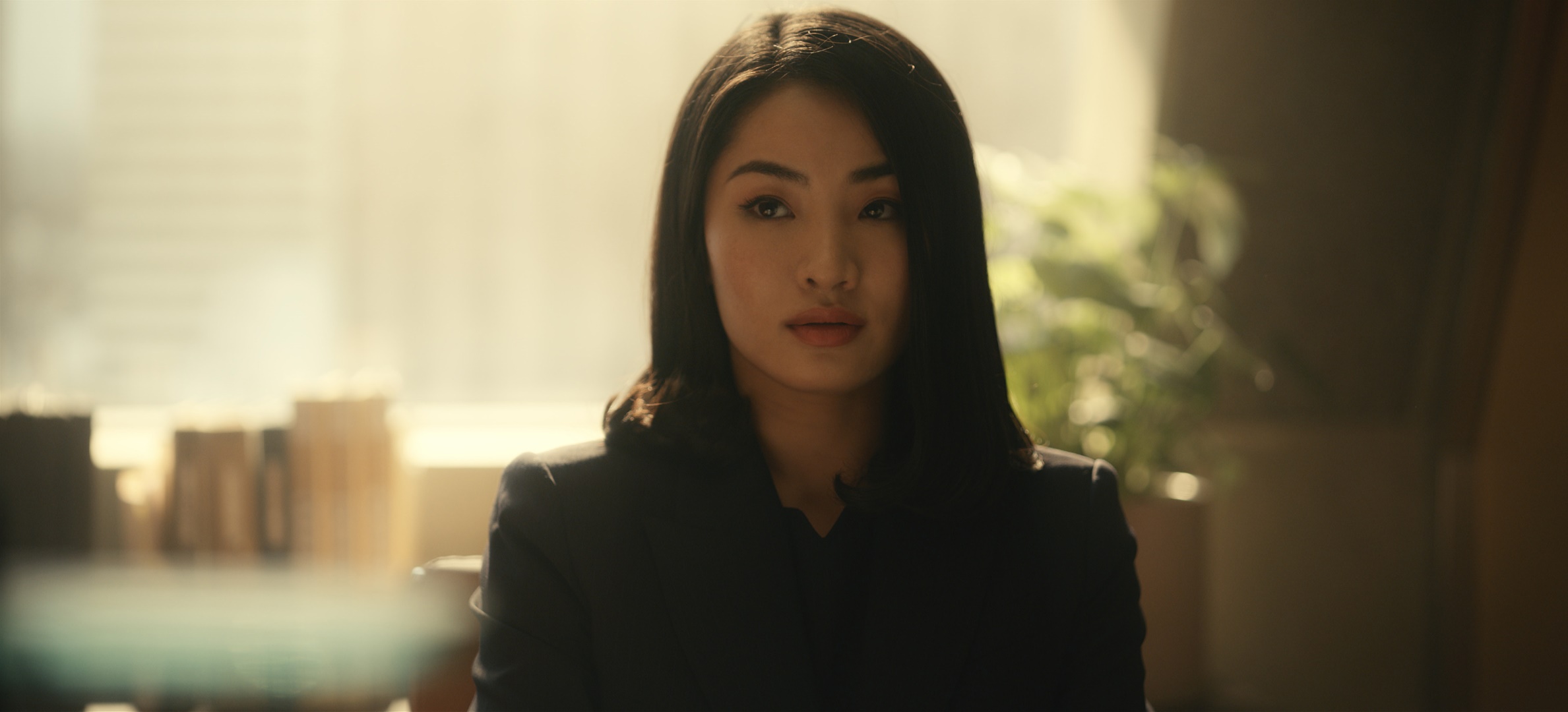 Anna Sawai from Pachinko HD Wallpaper