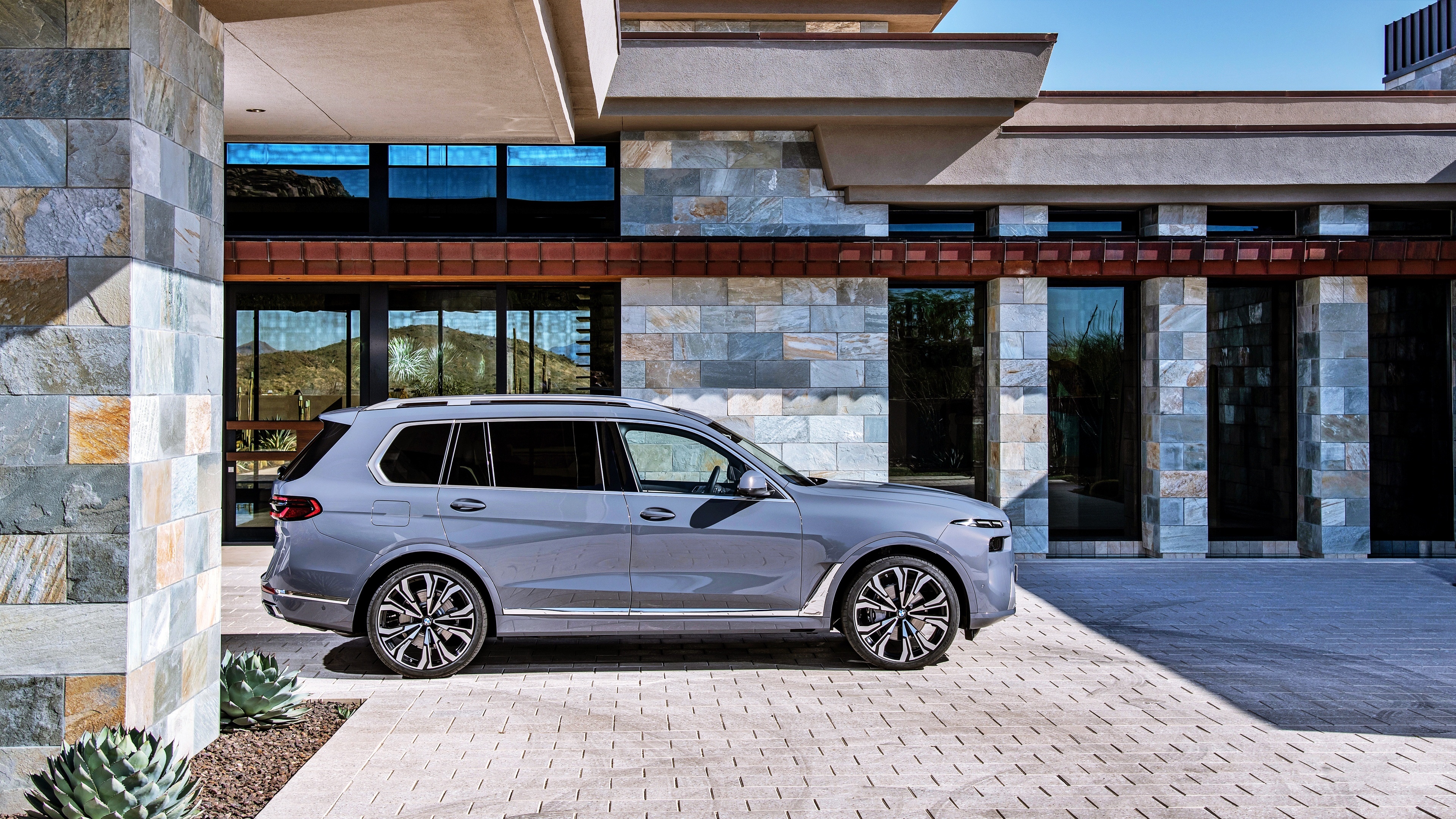 BMW X7 HD Wallpaper