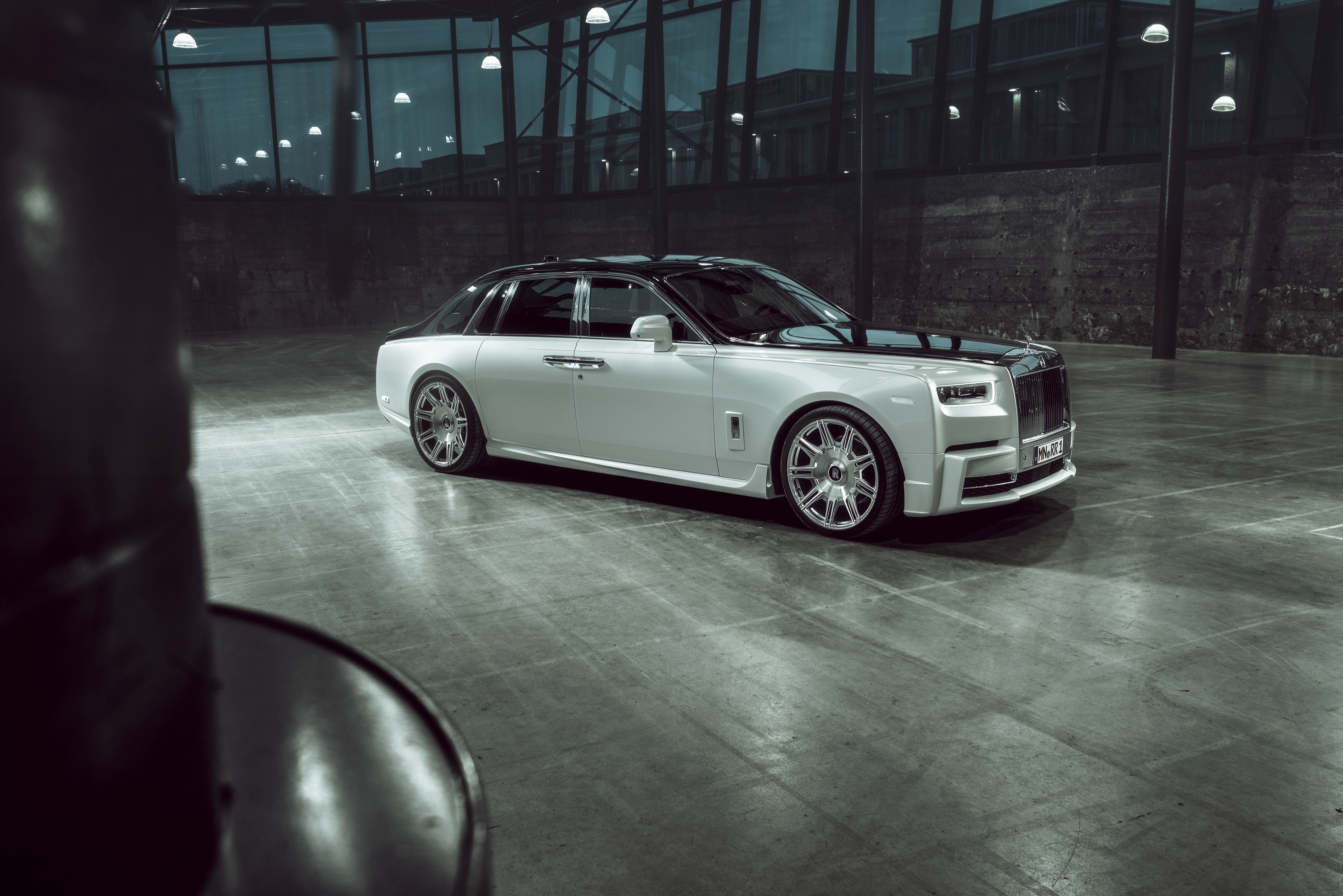 White Rolls-Royce Phantom with Black Roof HD Wallpaper