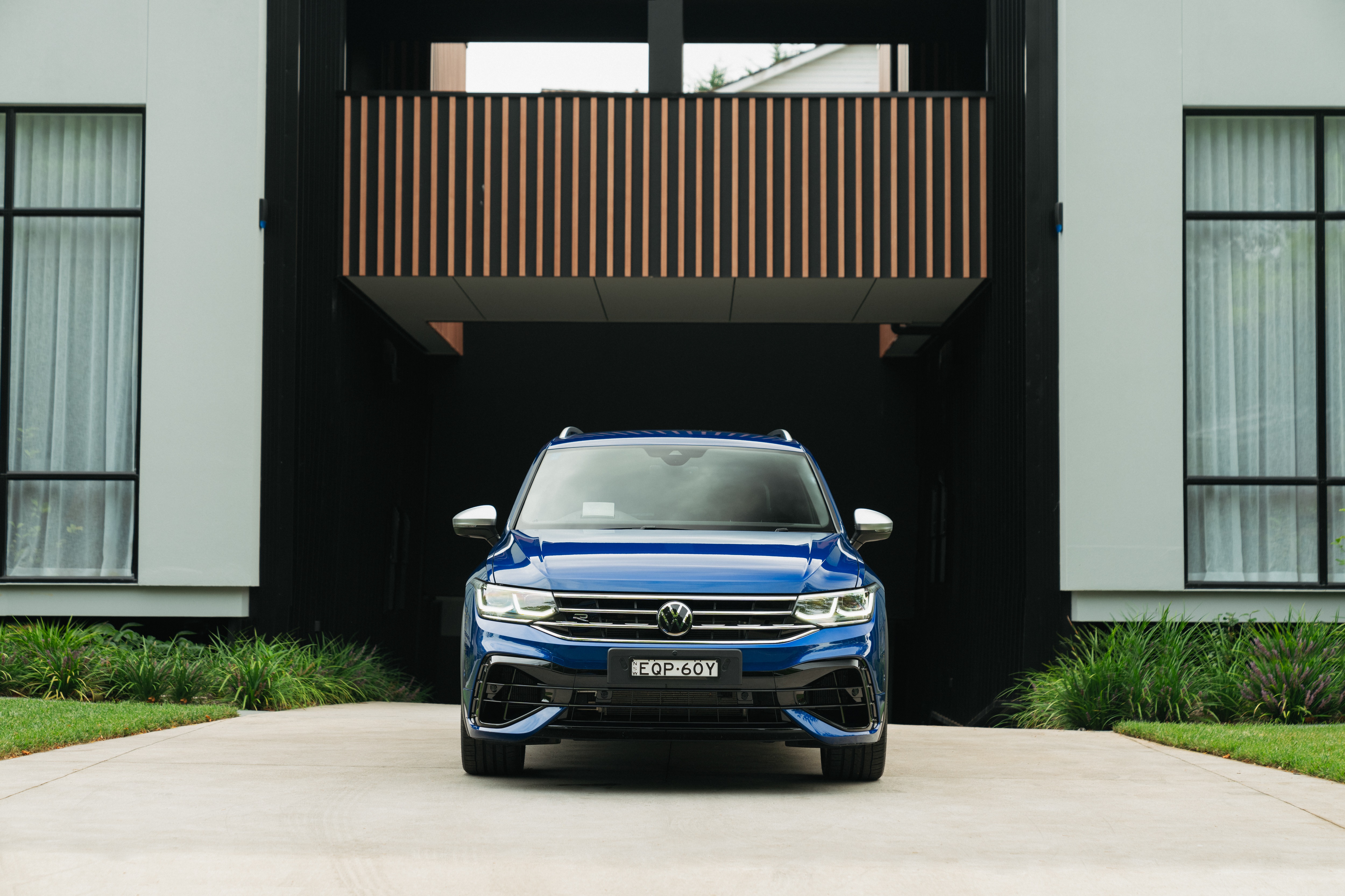 Blue Volkswagen Tiguan R 4K HD Wallpaper
