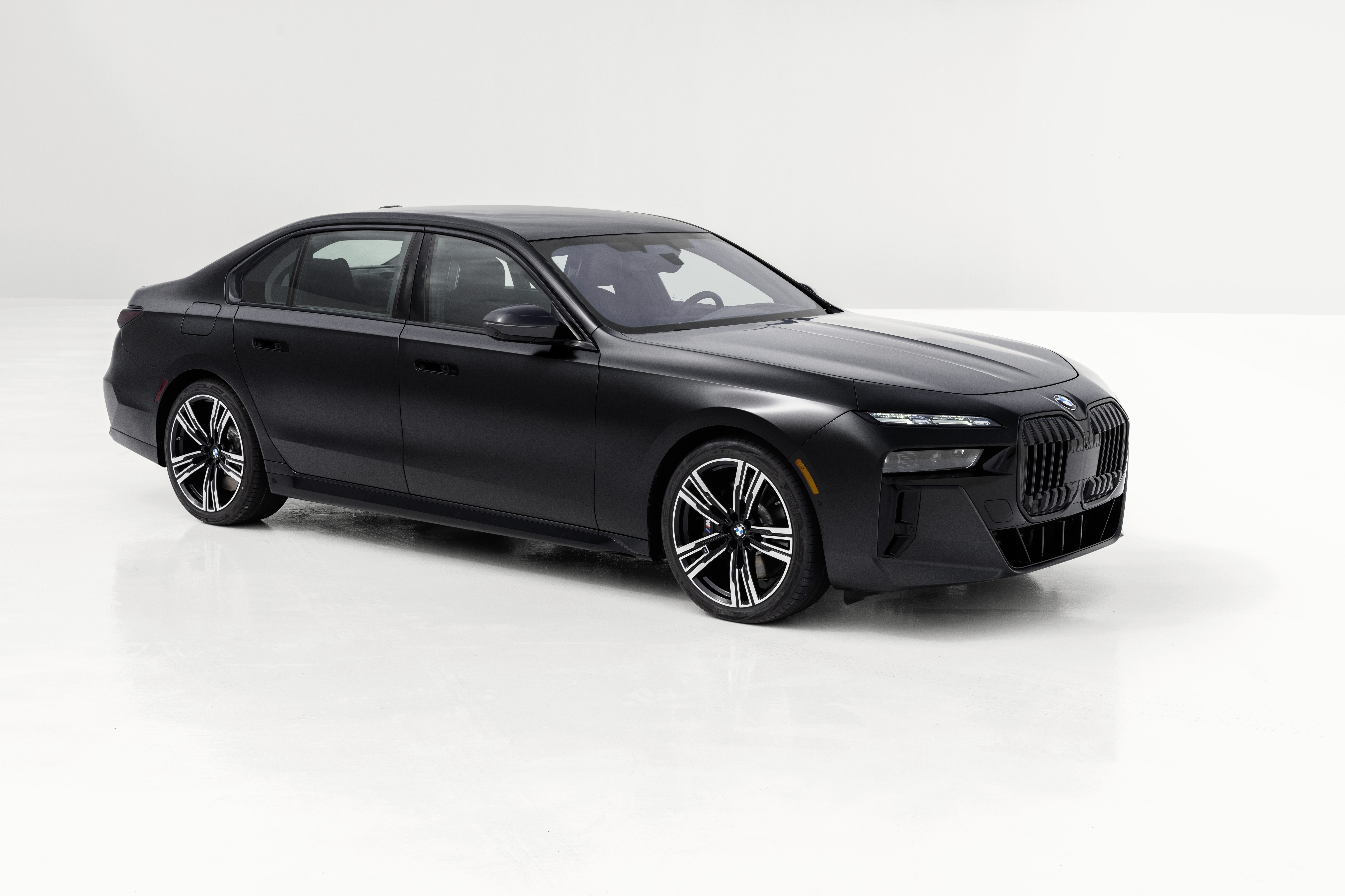 Black BMW 760i XDrive Sedan HD Wallpaper