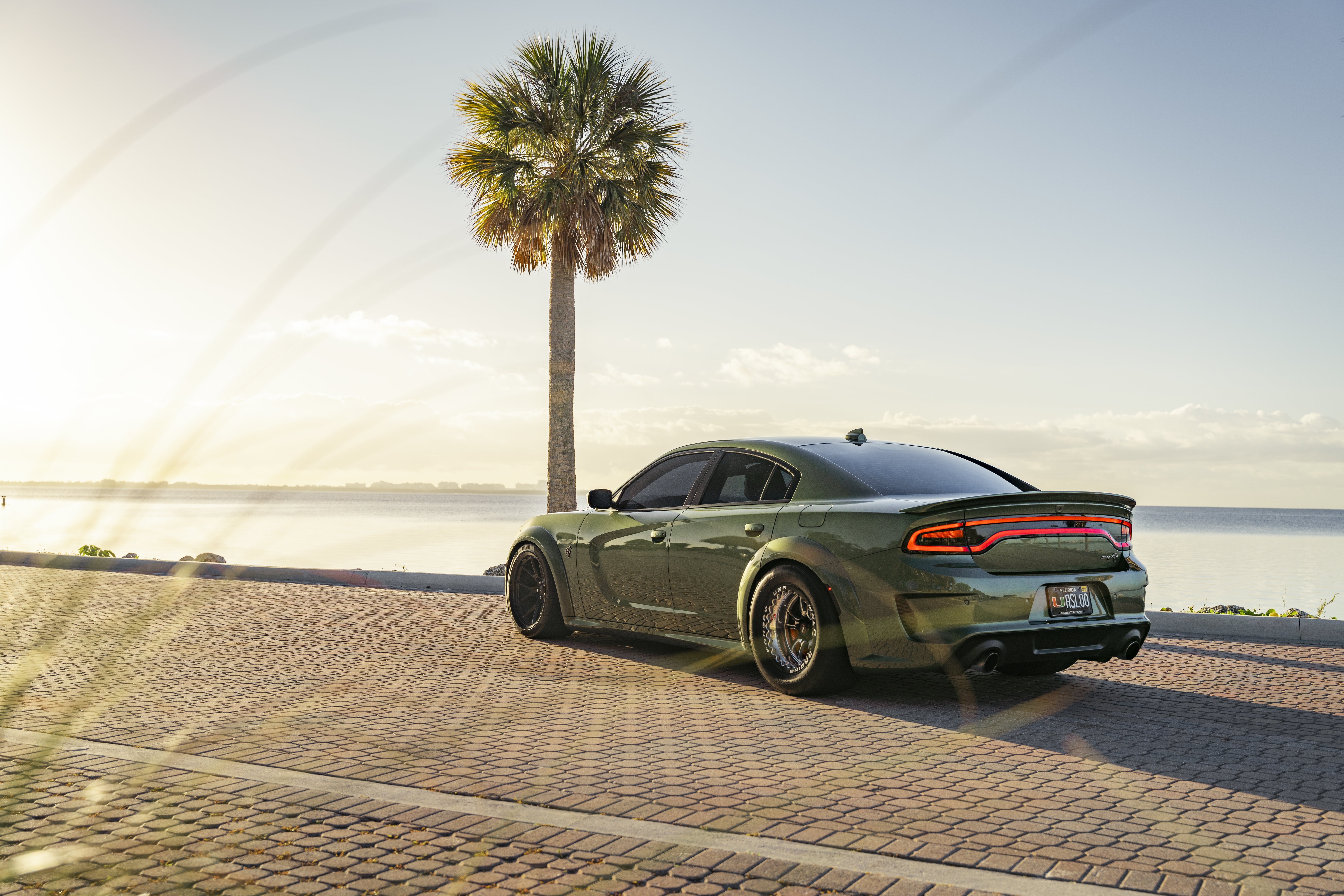 Green Dodge Charger SRT Hellcat 4K HD Wallpaper