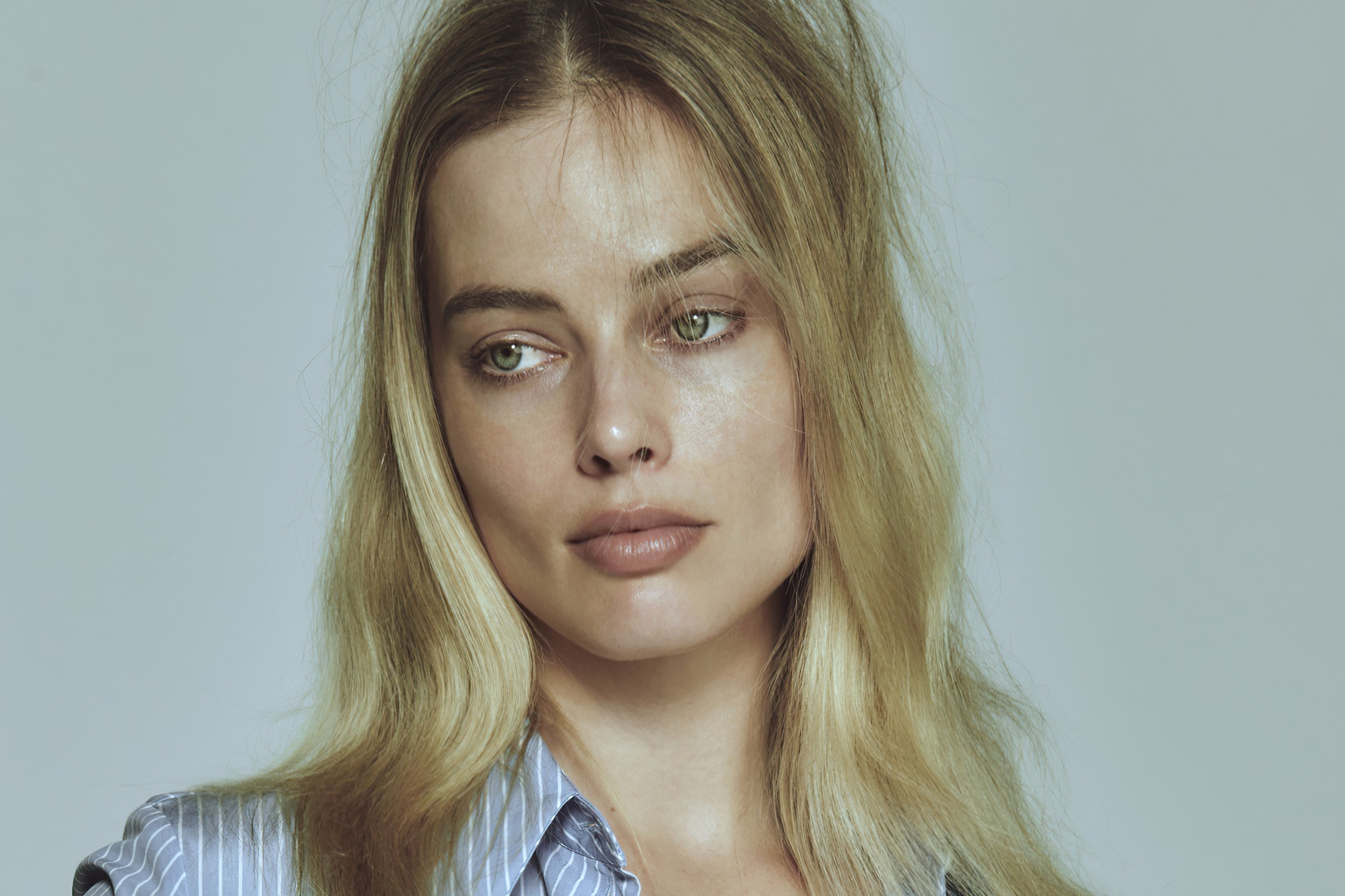 Margot Robbie HD Wallpaper