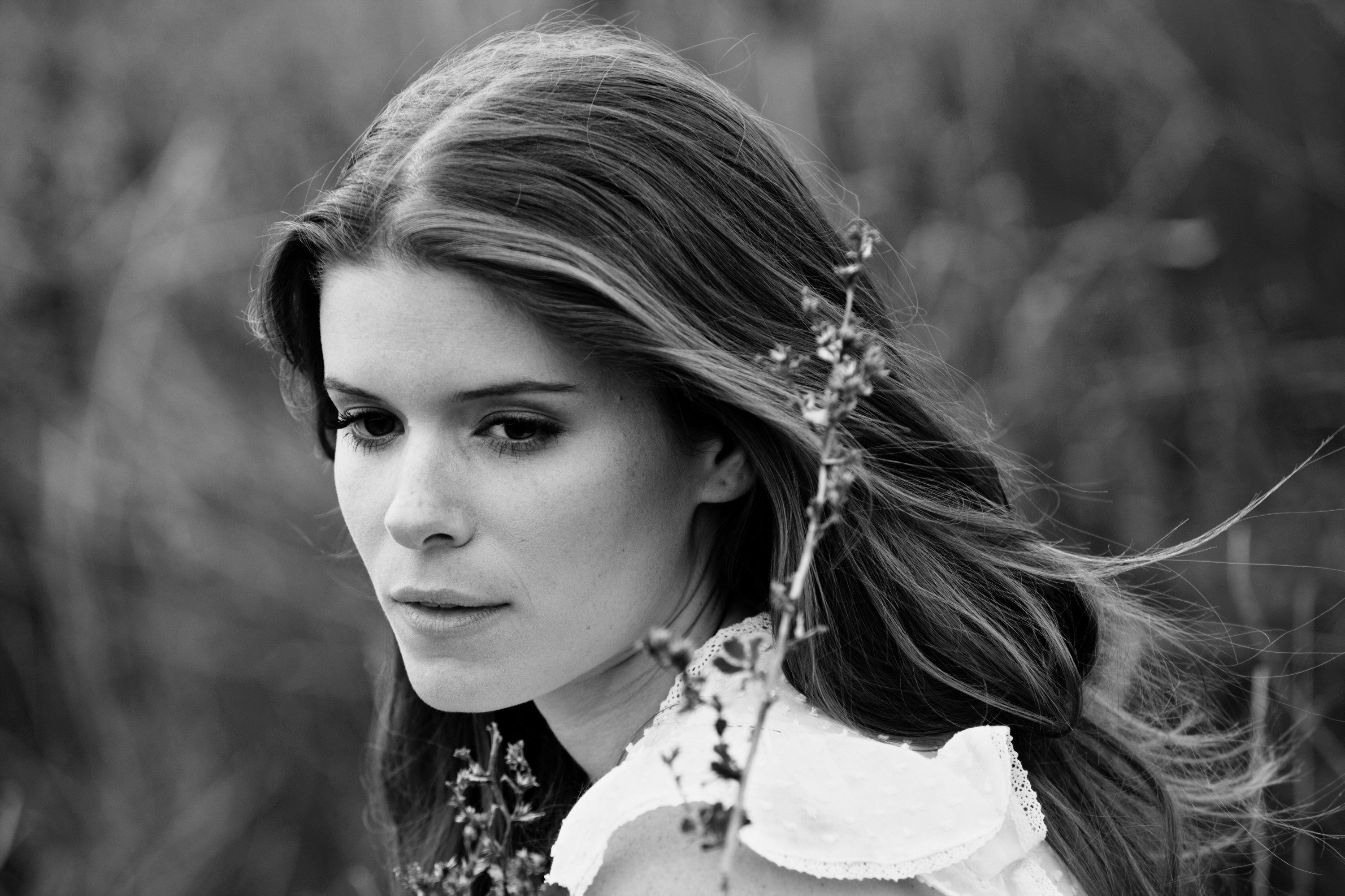Kate Mara in Black and White HD Wallpaper