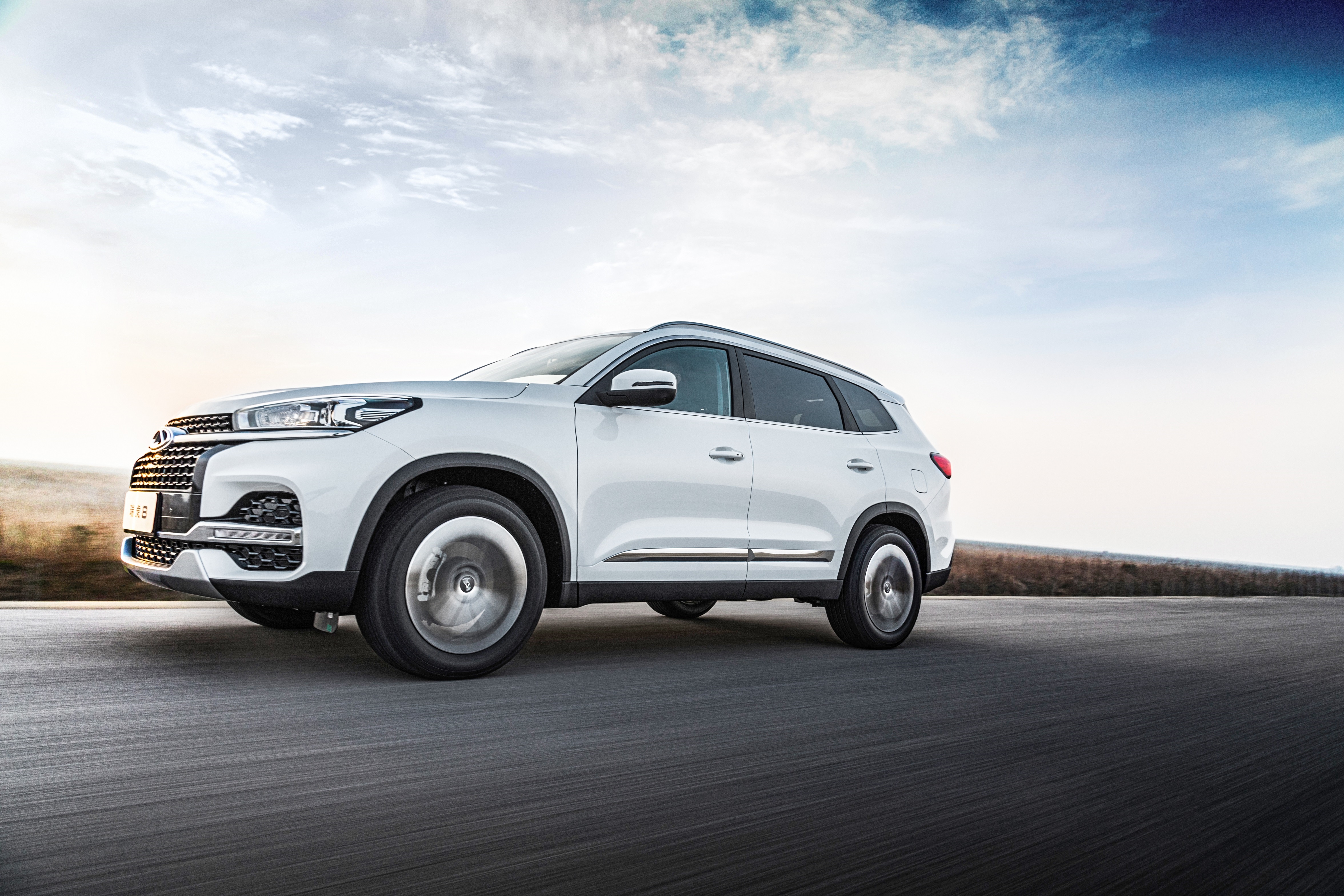 White Chery Tiggo 8 4K HD Wallpaper