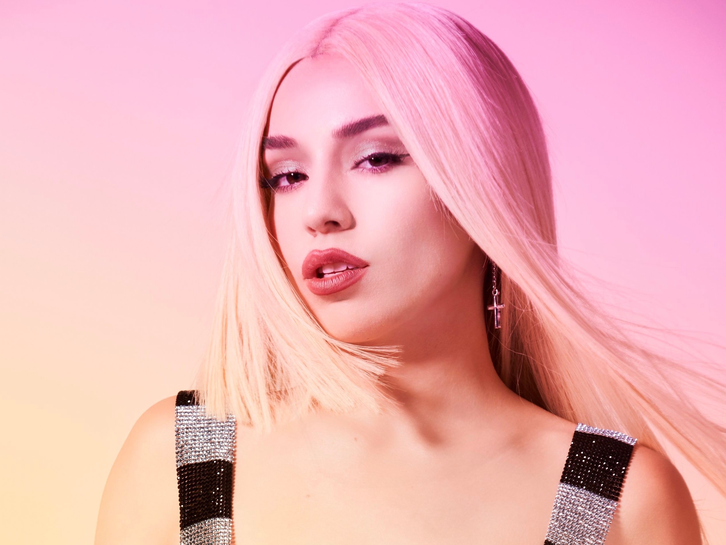 Ava Max HD HD Phone Wallpaper Rare Gallery