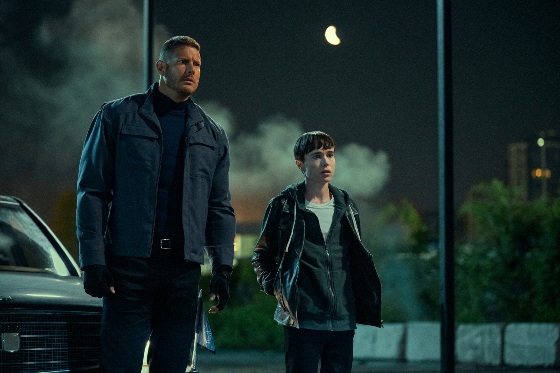 Luther and Viktor Hargreeves from The Umbrella Academy HD Wallpaper
