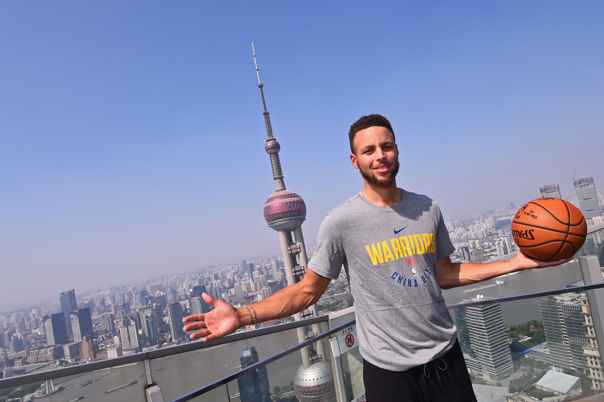 Stephen Curry with Basketball in Shanghai HD Wallpaper