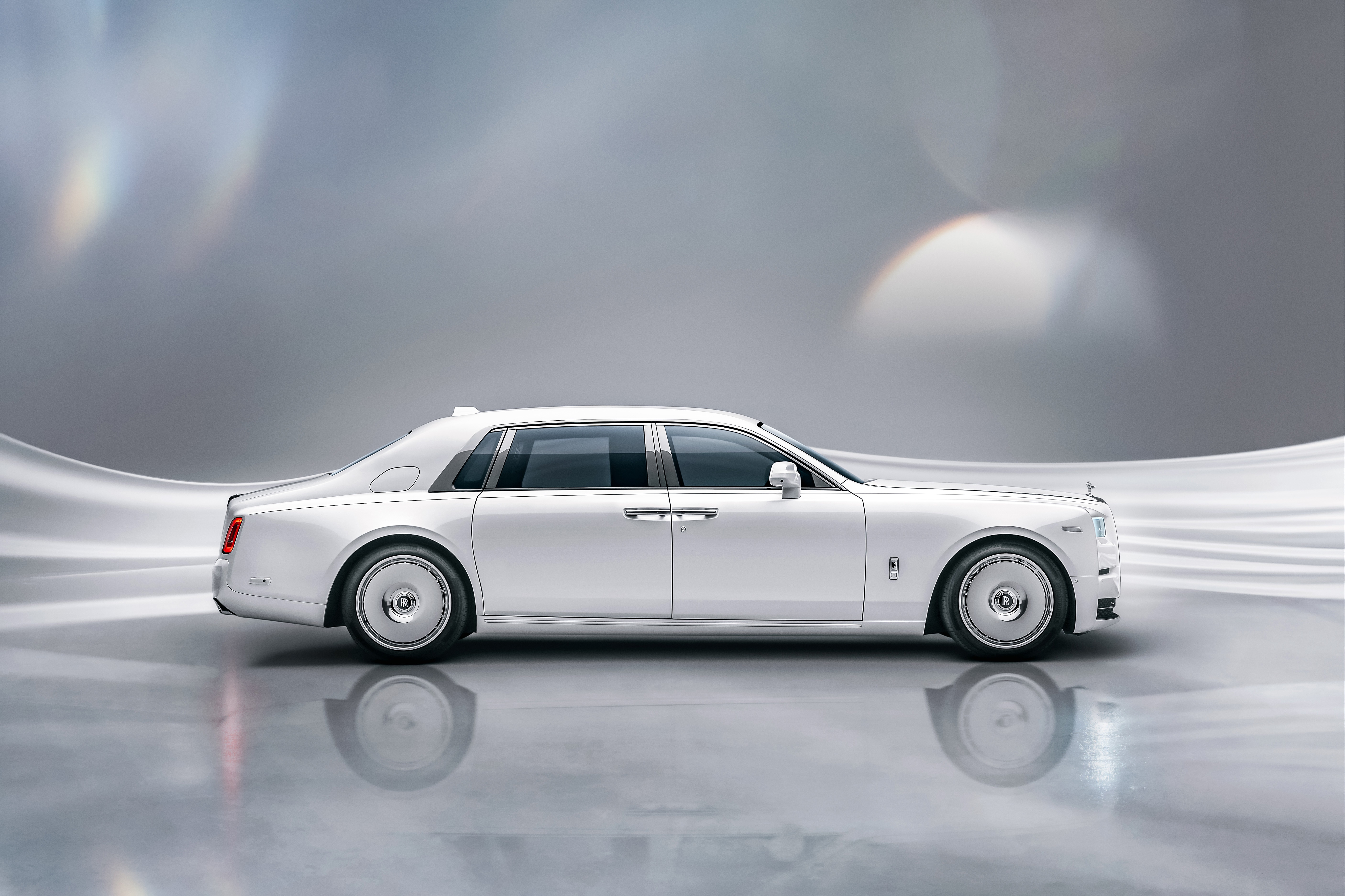 White Rolls-Royce Phantom 4K HD Wallpaper