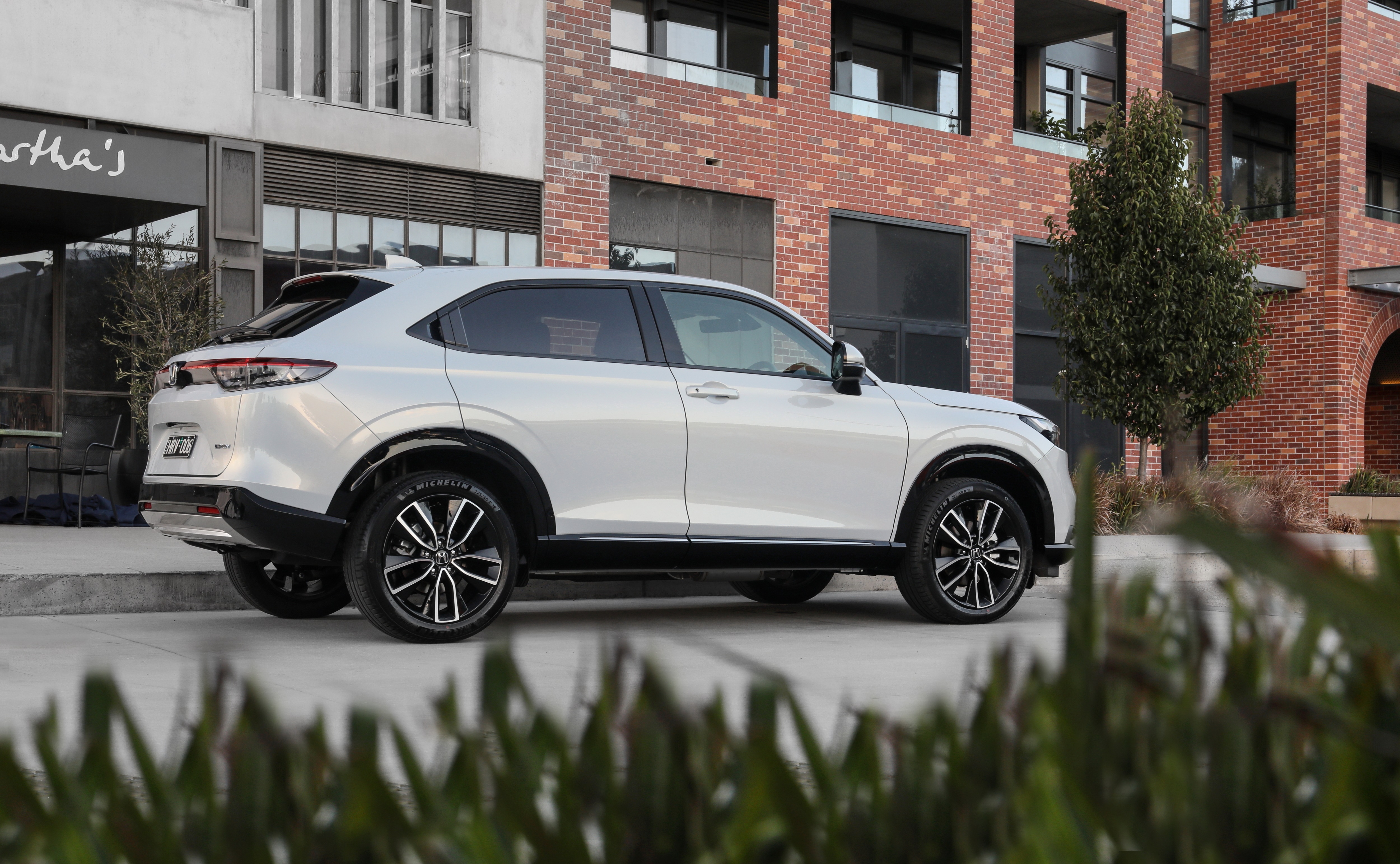 White Honda HR-V 4K HD Wallpaper