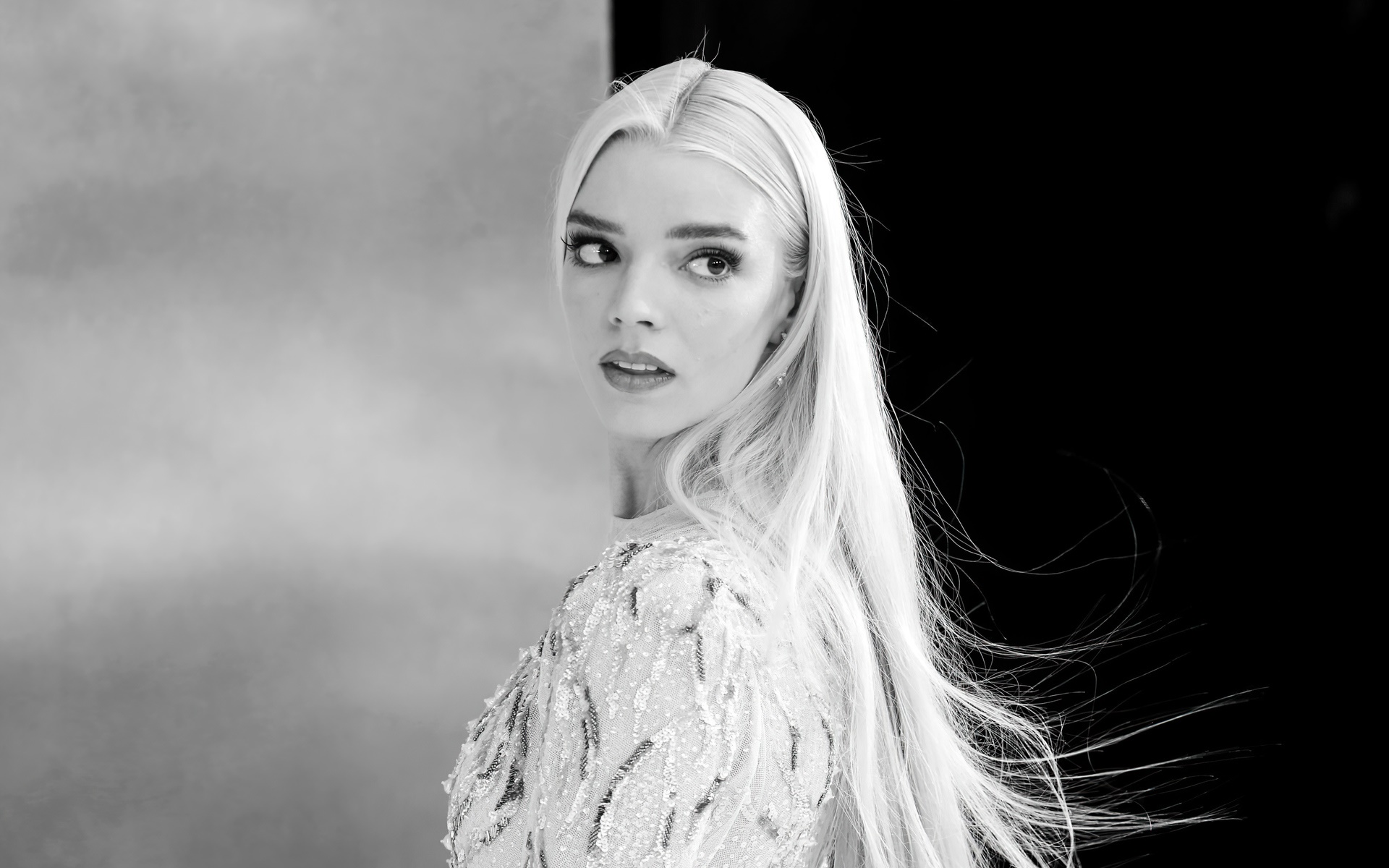 Anya Taylor-Joy in Black and White HD Wallpaper