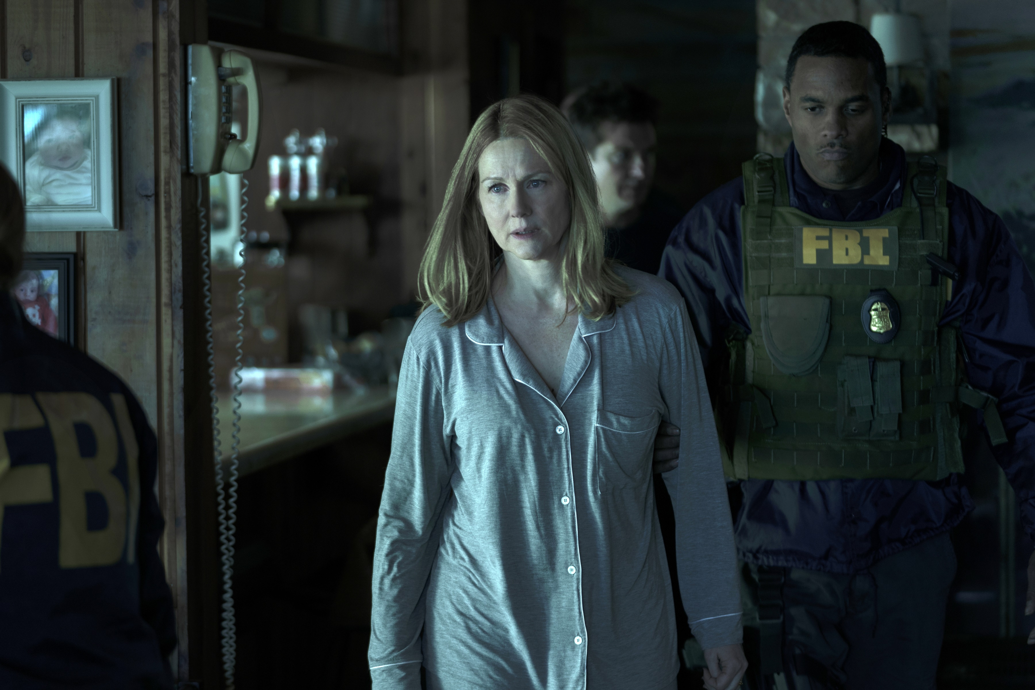 Wendy Byrde from Ozark with FBI agents HD Wallpaper