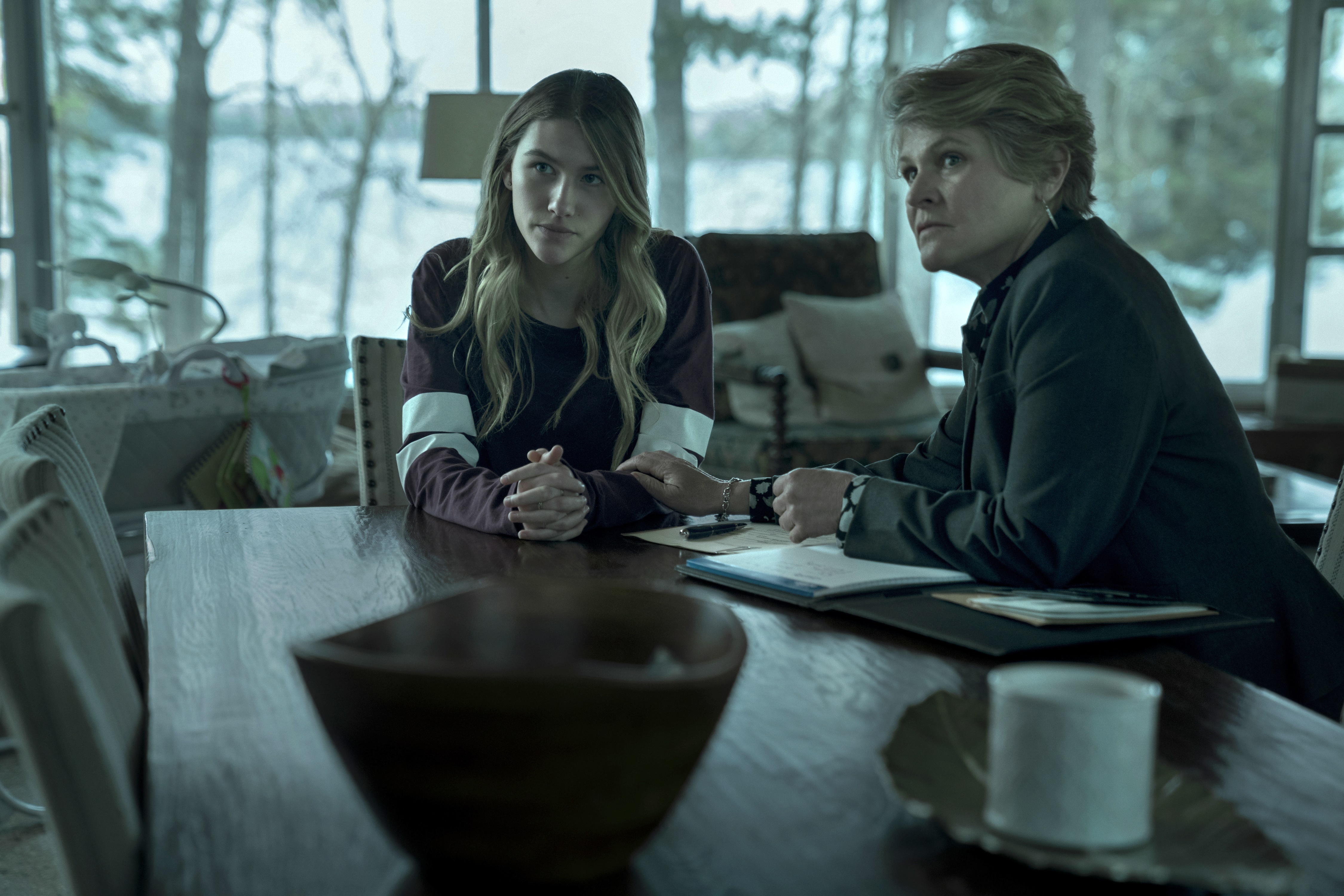 Charlotte Byrde and Wendy Byrde from Ozark HD Wallpaper