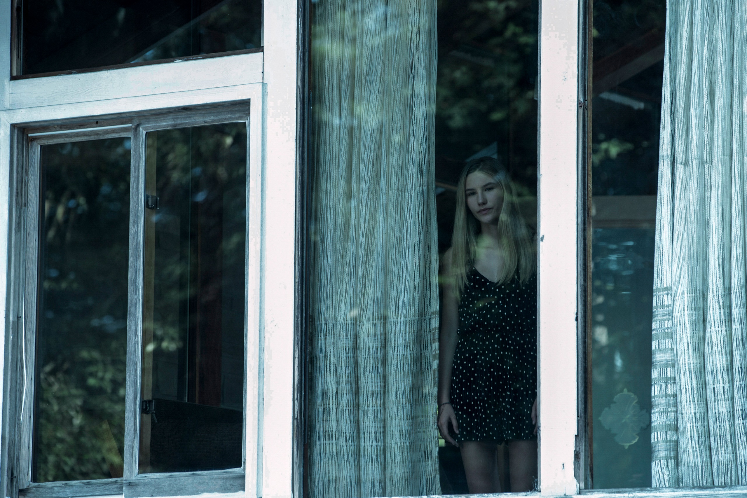 Sofia Hublitz from Ozark HD Wallpaper