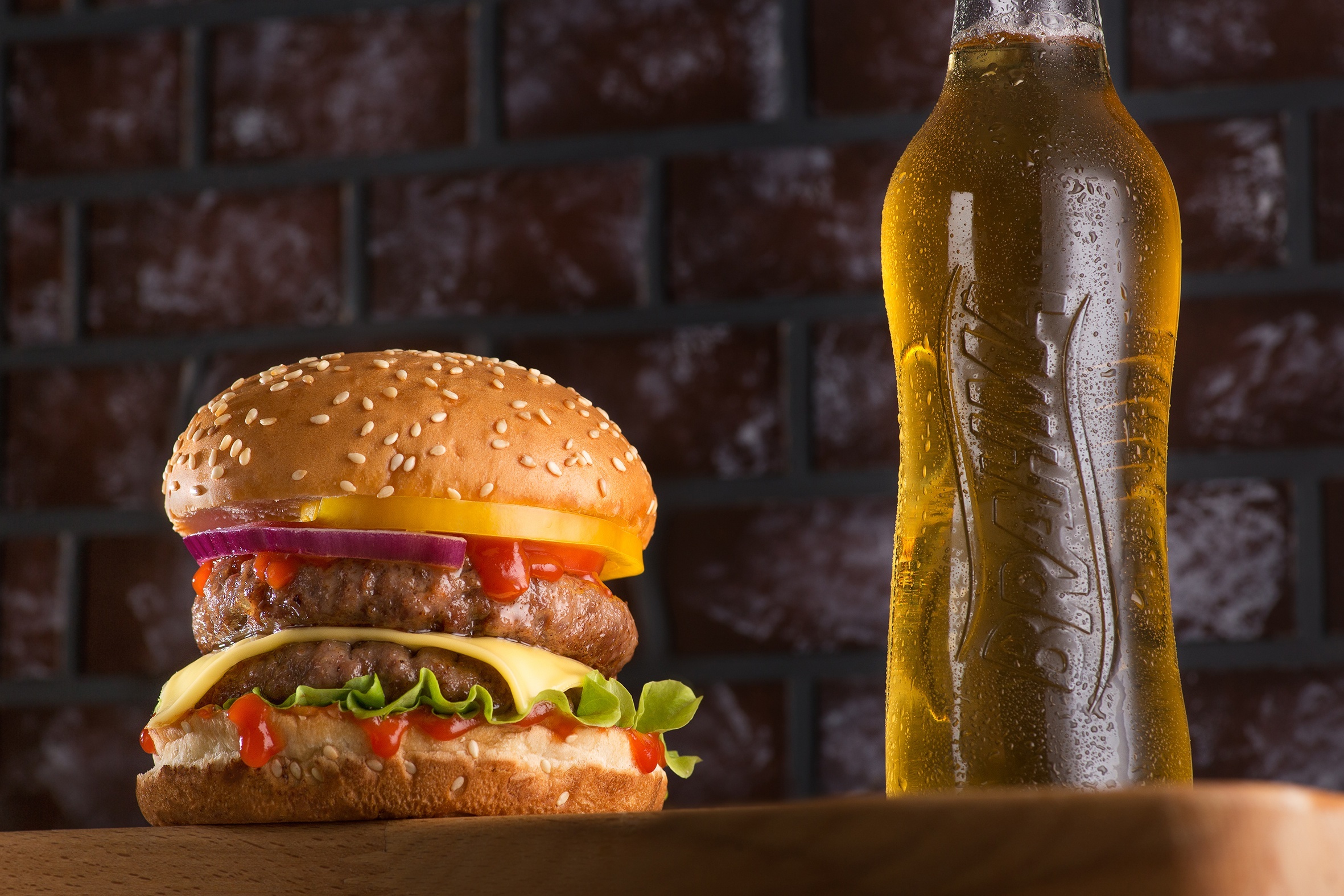 Burger and a bottle of beer HD Wallpaper