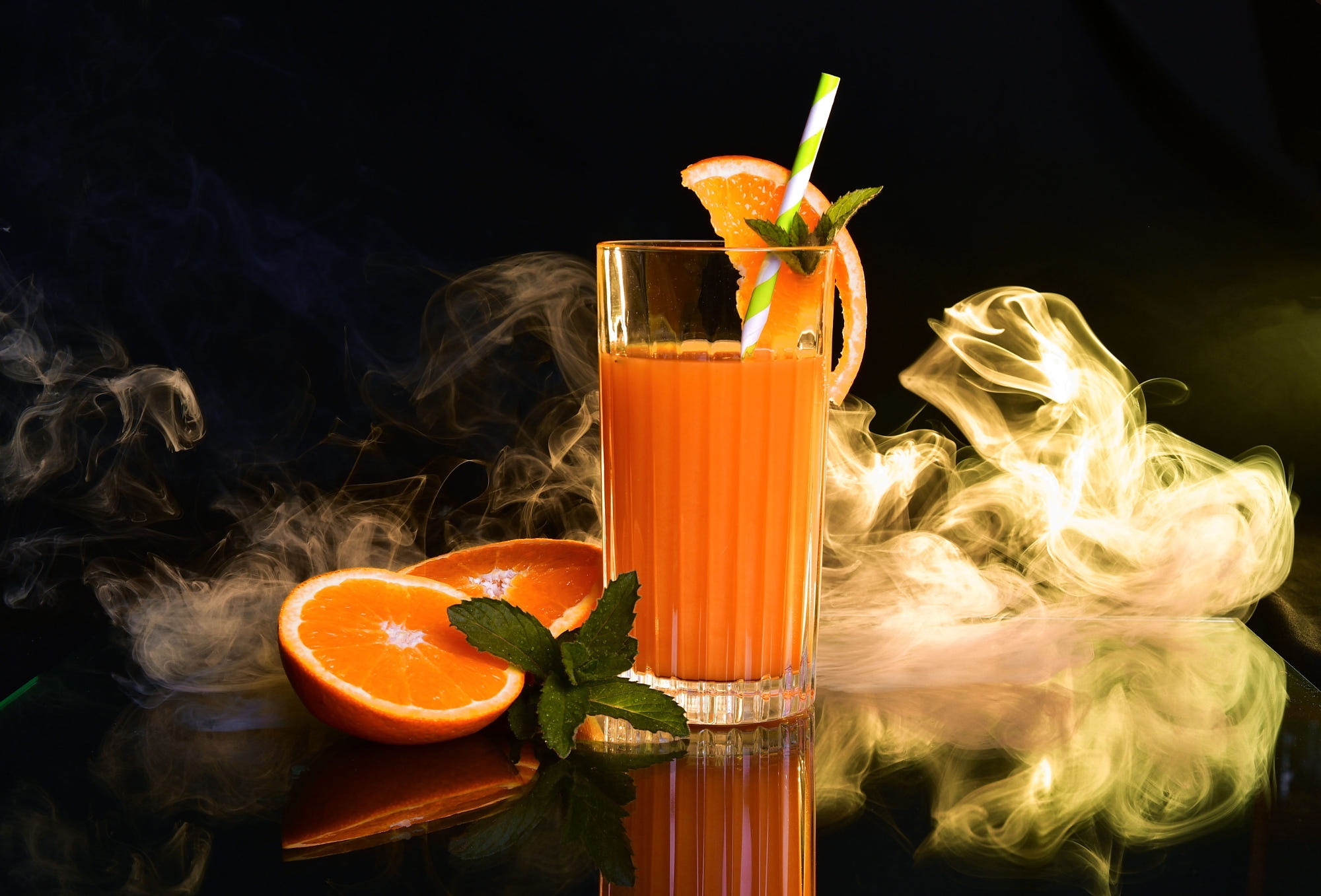 Orange juice with oranges and mint HD Wallpaper