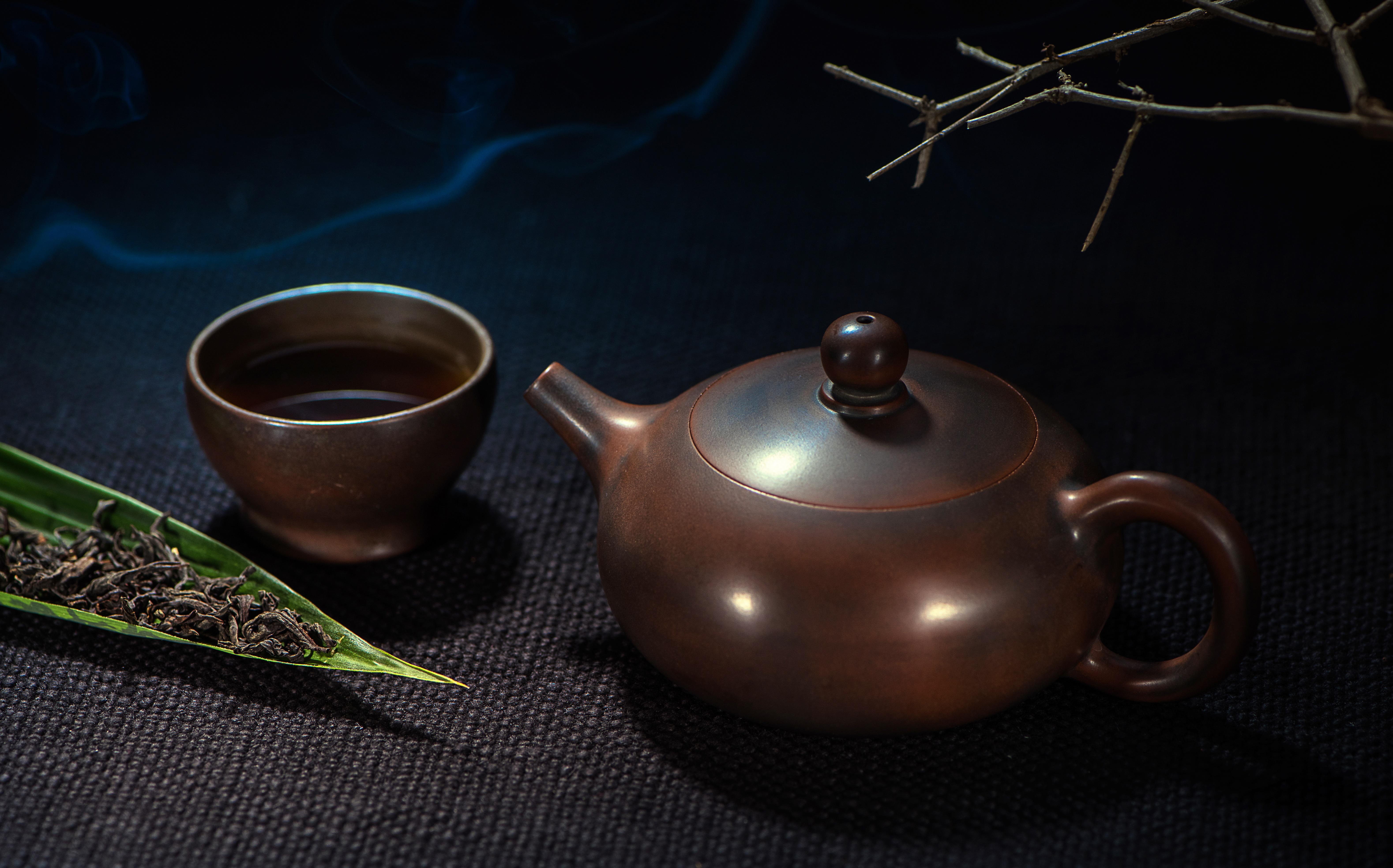 Tea ceremony with teapot and cup HD Wallpaper