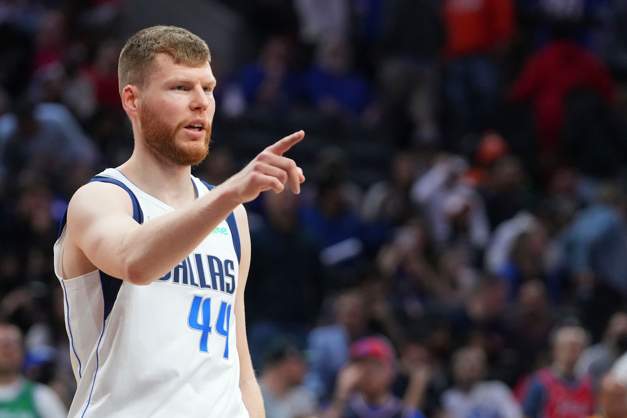Dāvis Bertāns of the Dallas Mavericks HD Wallpaper