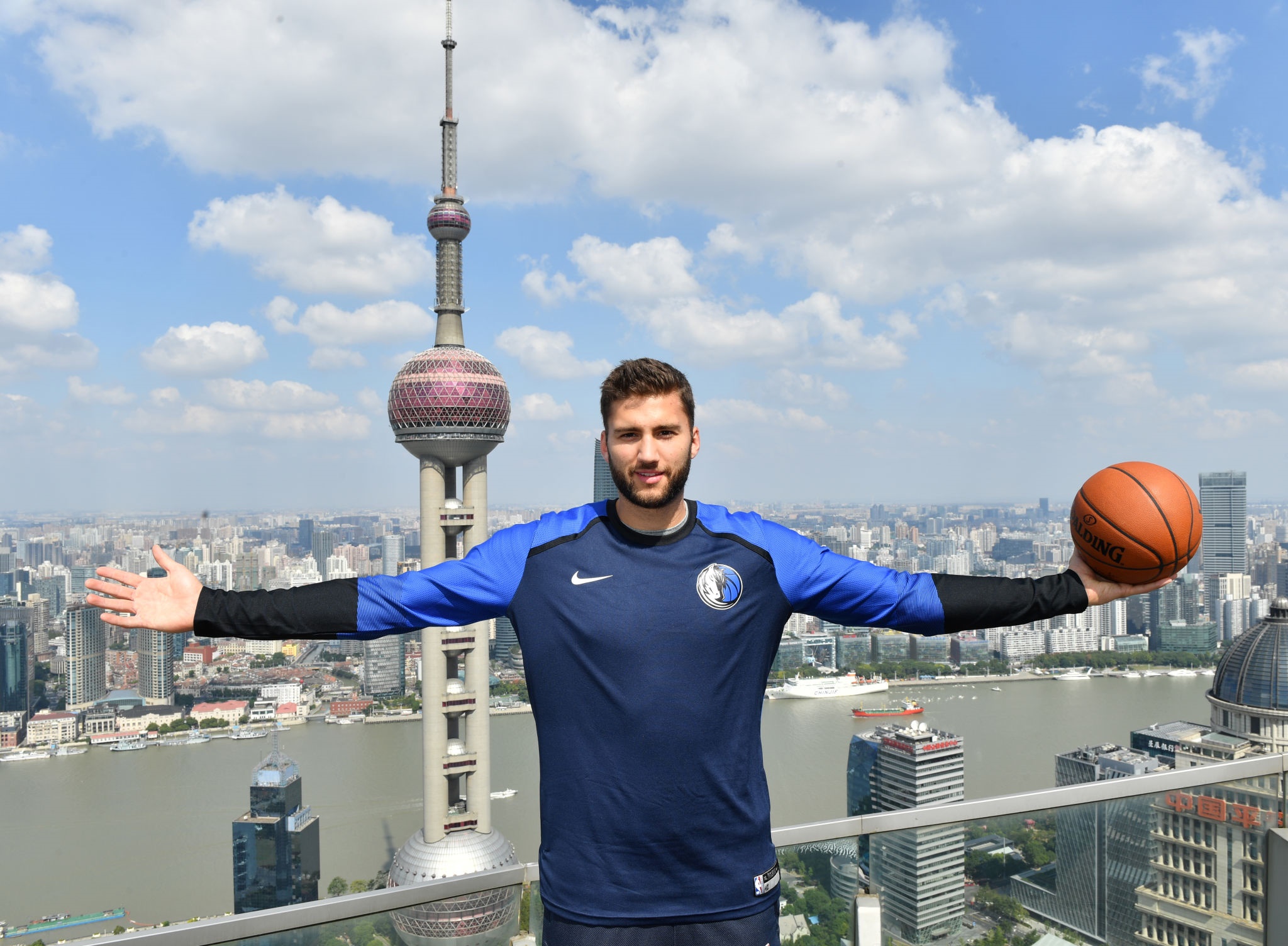 Maxi Kleber with basketball in Shanghai HD Wallpaper