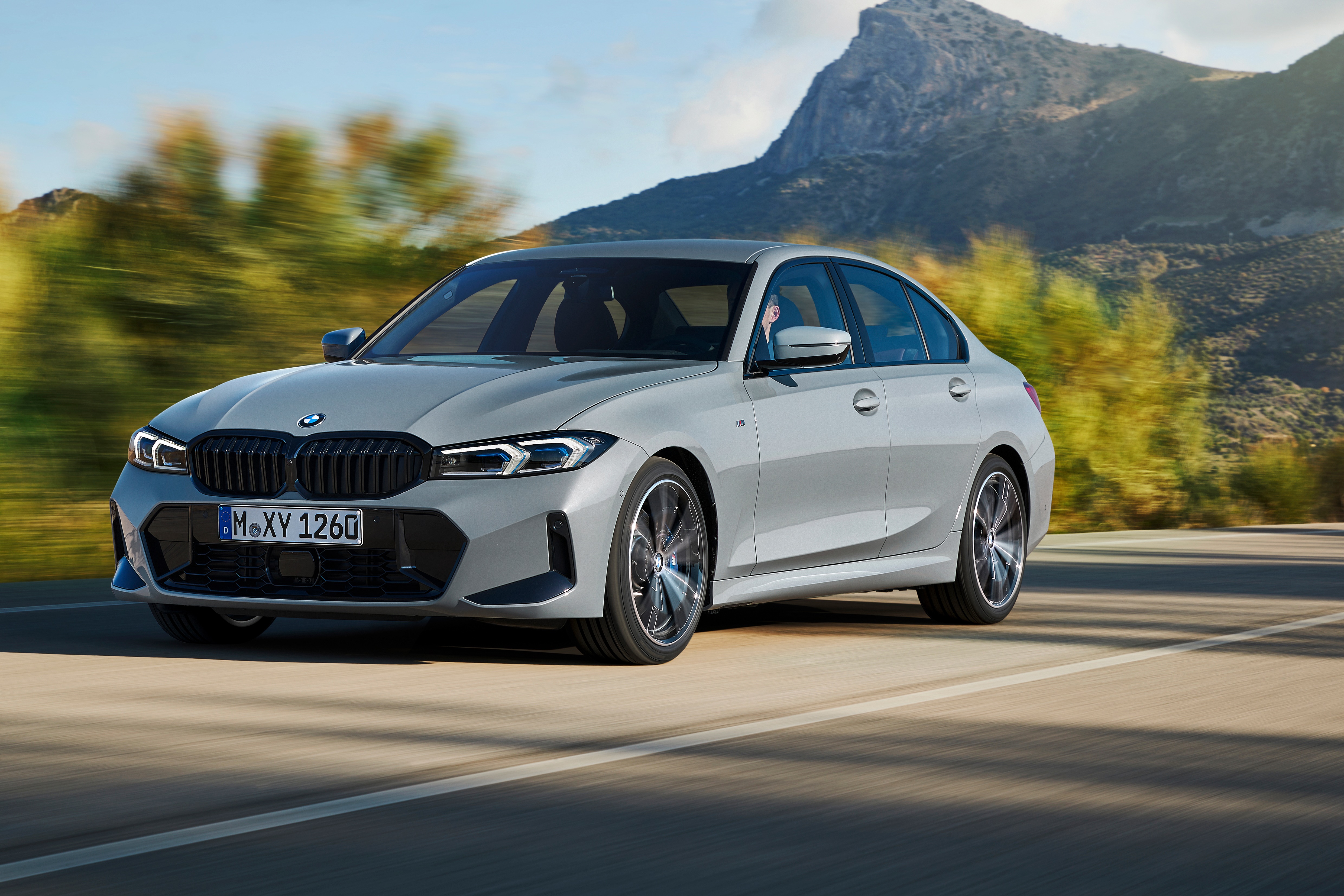 BMW 330i HD Wallpaper