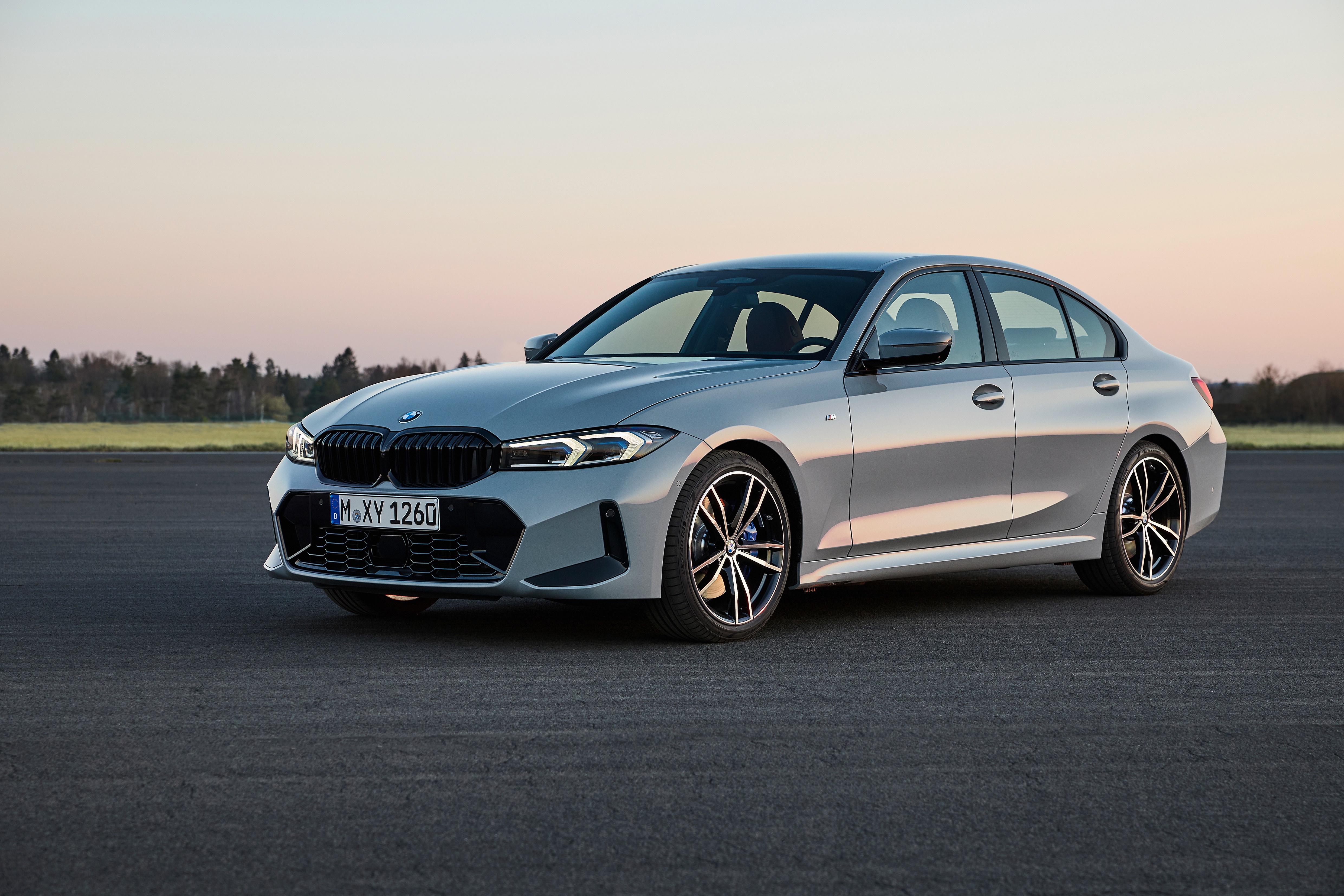 BMW 330i HD Wallpaper