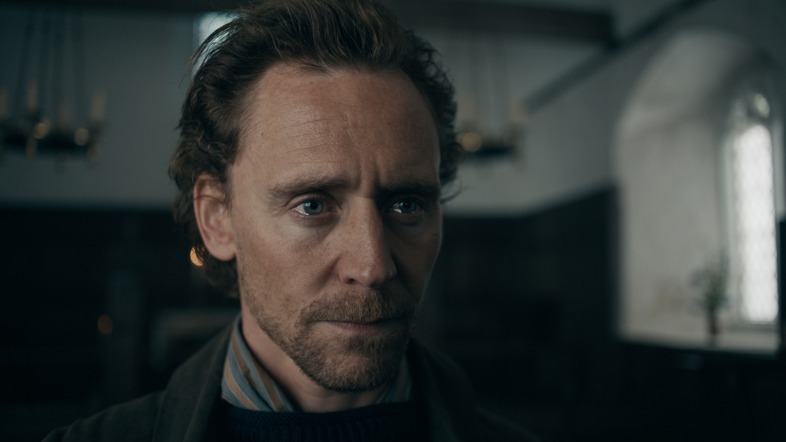 Tom Hiddleston from The Essex Serpent HD Wallpaper