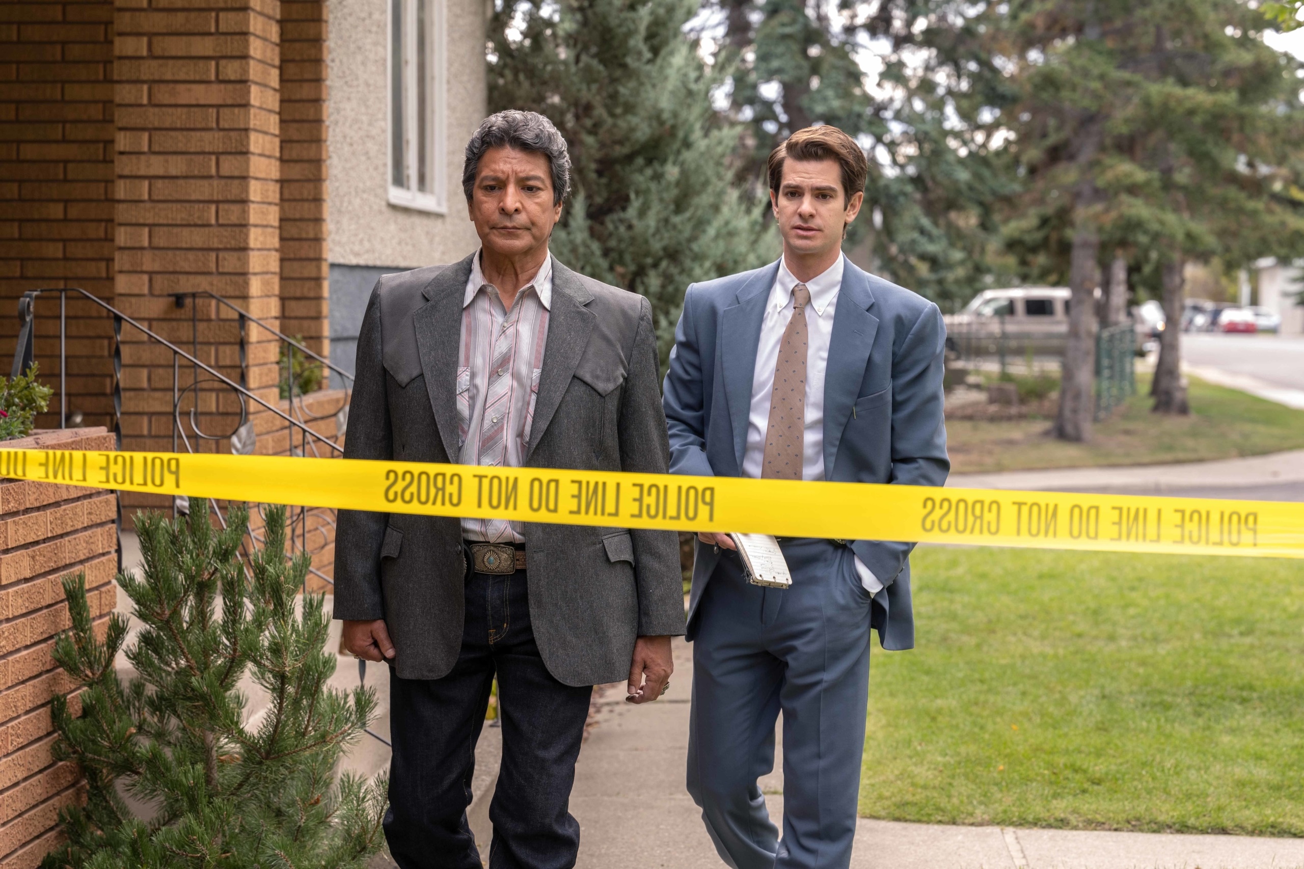 Andrew Garfield and Gil Birmingham in Under The Banner Of Heaven HD Wallpaper