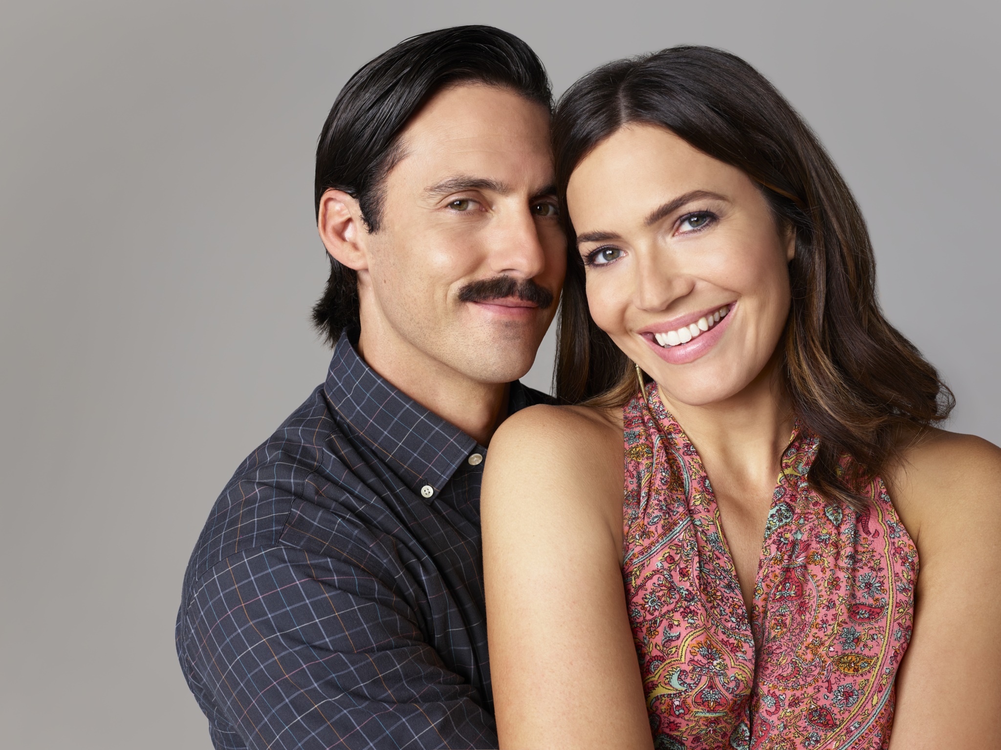 Milo Ventimiglia and Mandy Moore from This Is Us HD Wallpaper