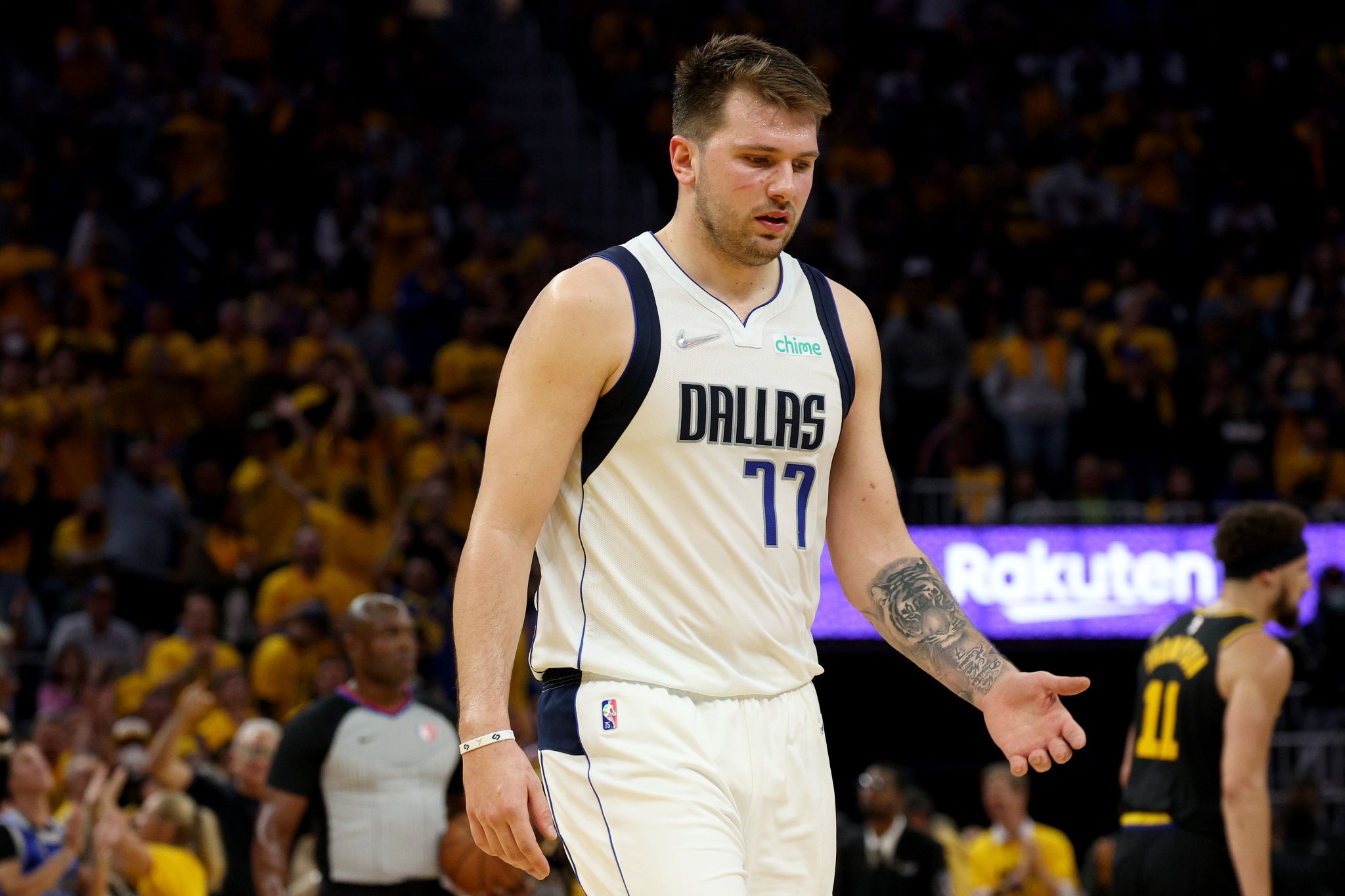 Luka Dončić of Dallas Mavericks HD Wallpaper