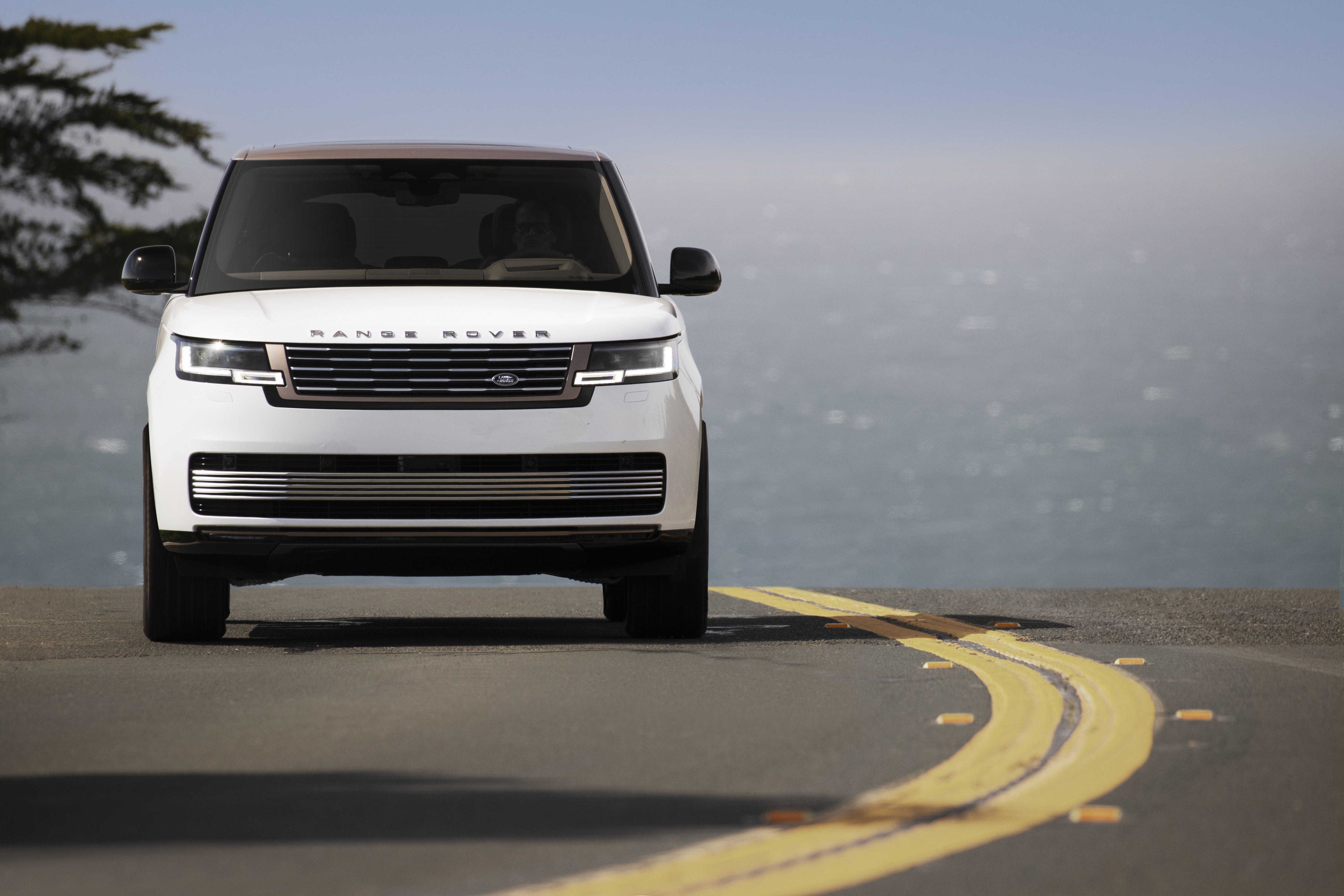 2023 Range Rover SV Serenity P530 LWB HD Wallpaper