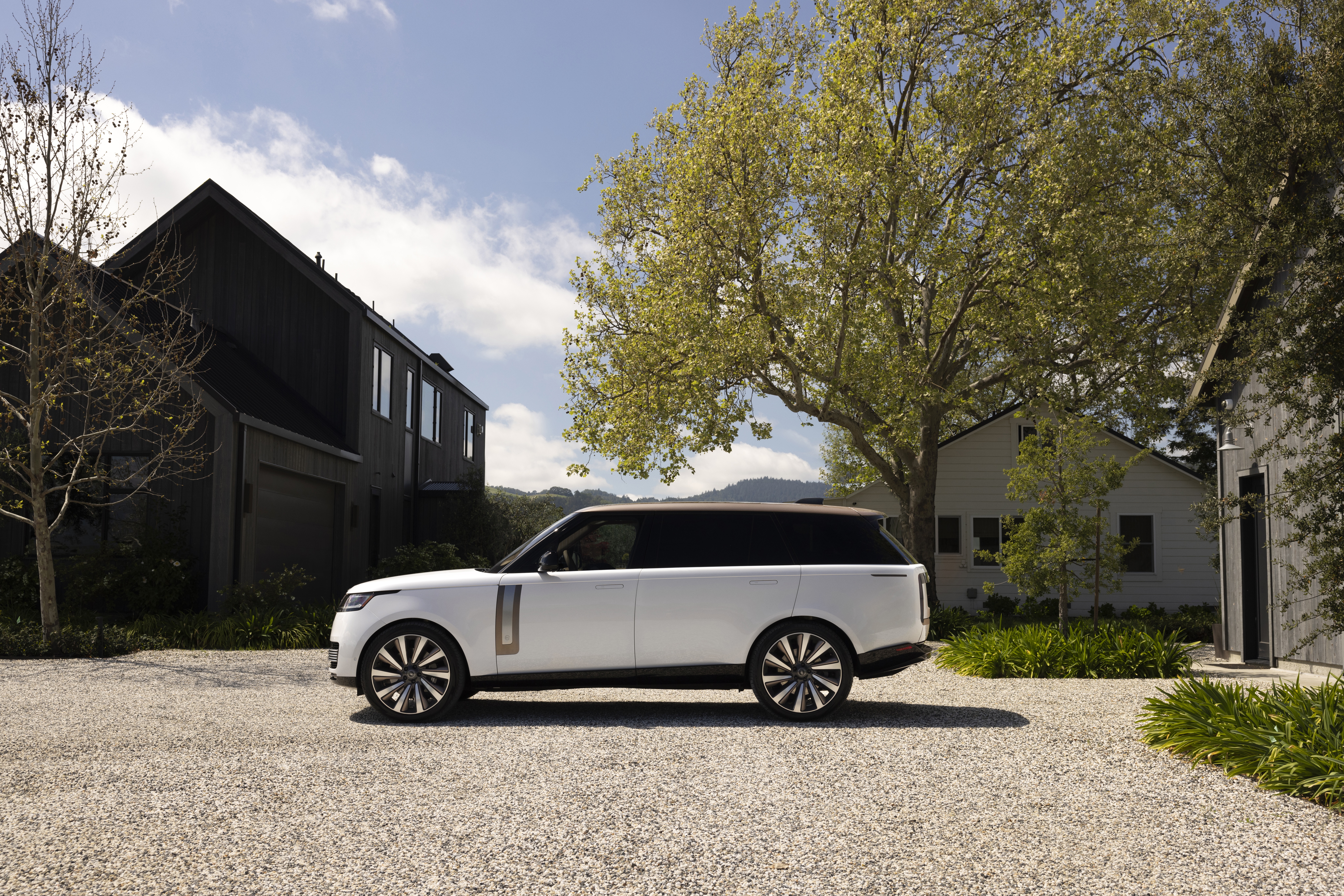 2023 Range Rover SV Serenity P530 LWB HD Wallpaper