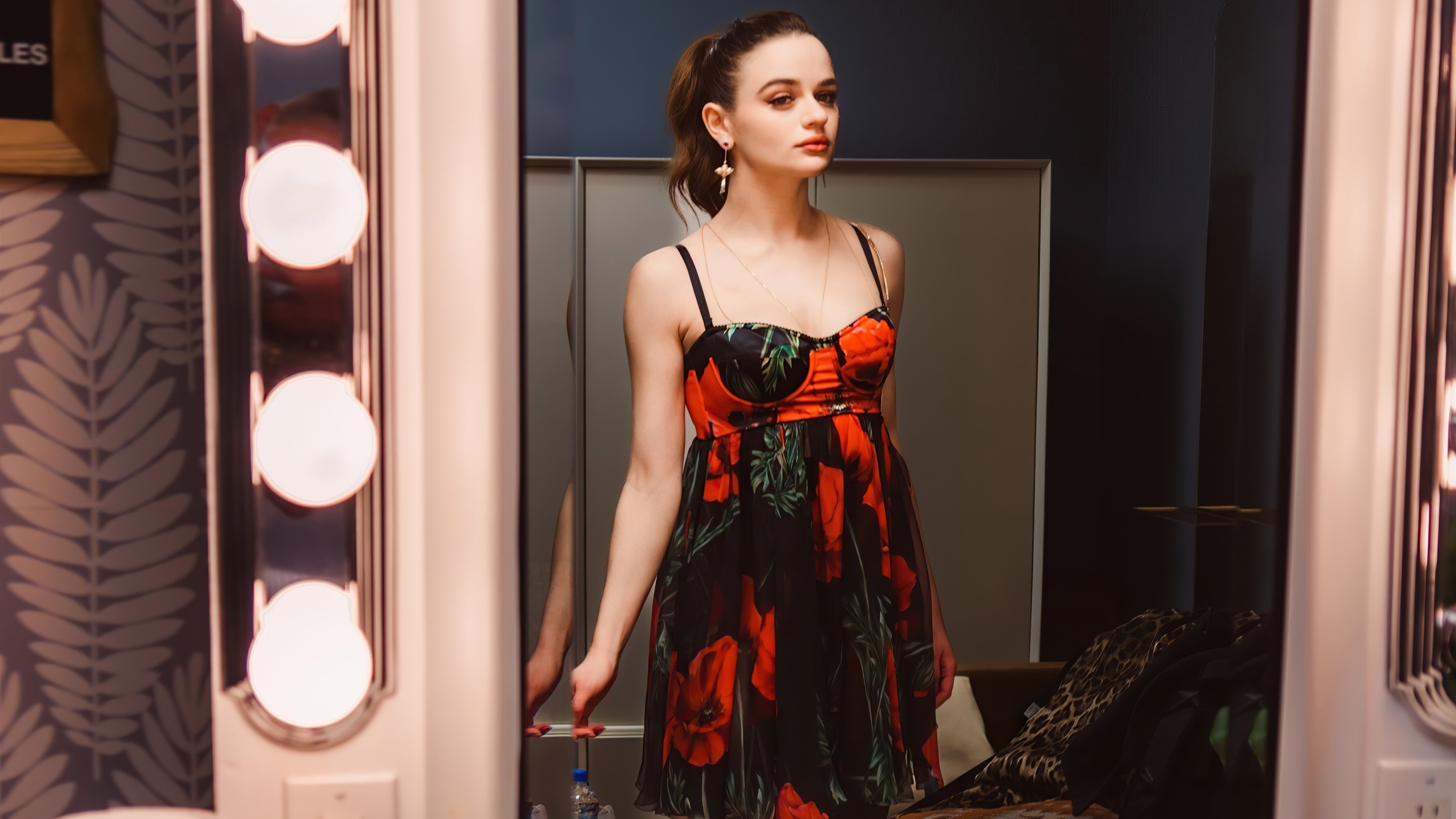 Joey King in a floral dress HD Wallpaper